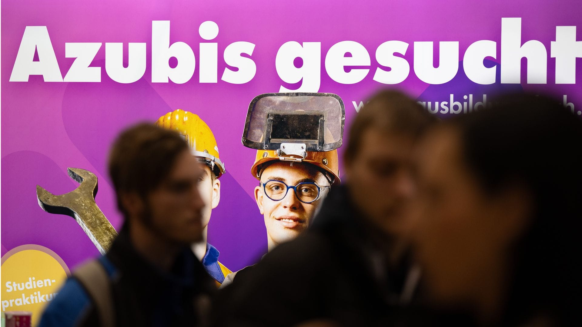 Da können manche Firmen noch so kreativ um Nachwuchs werben – die Wünsche beider Seiten lassen sich oft nicht vereinbaren.
