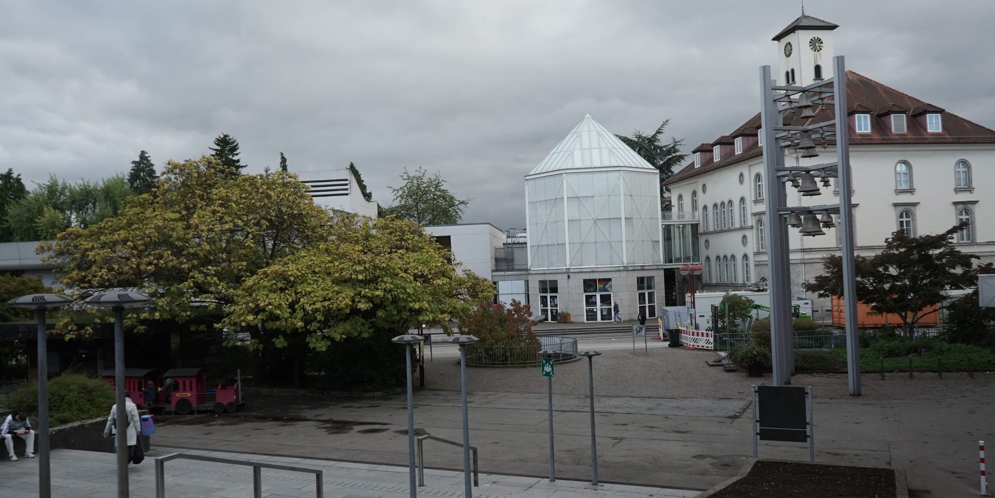 Oktogon Bibliothek Galerie-Rathaus