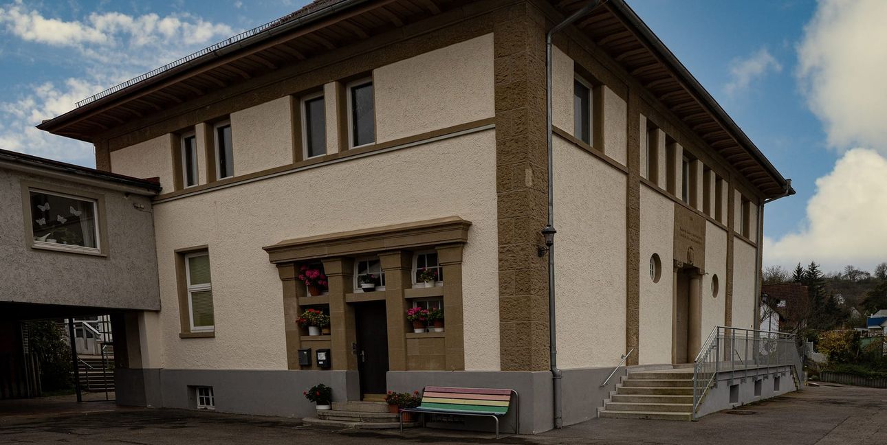 Digitalisiert werden die beiden Schulen in Grafenau, in Dätzingen (unser Foto) und in Döffingen.