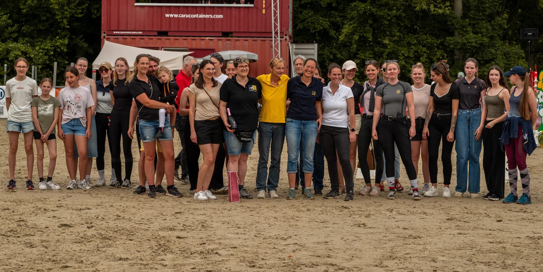 Einige der ehrenamtlichen Helferinnen und Helfer.