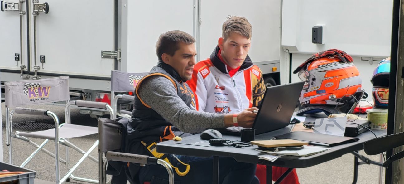 Daten-Analyse mit Ingenieur Christian Lipp.Bild: z