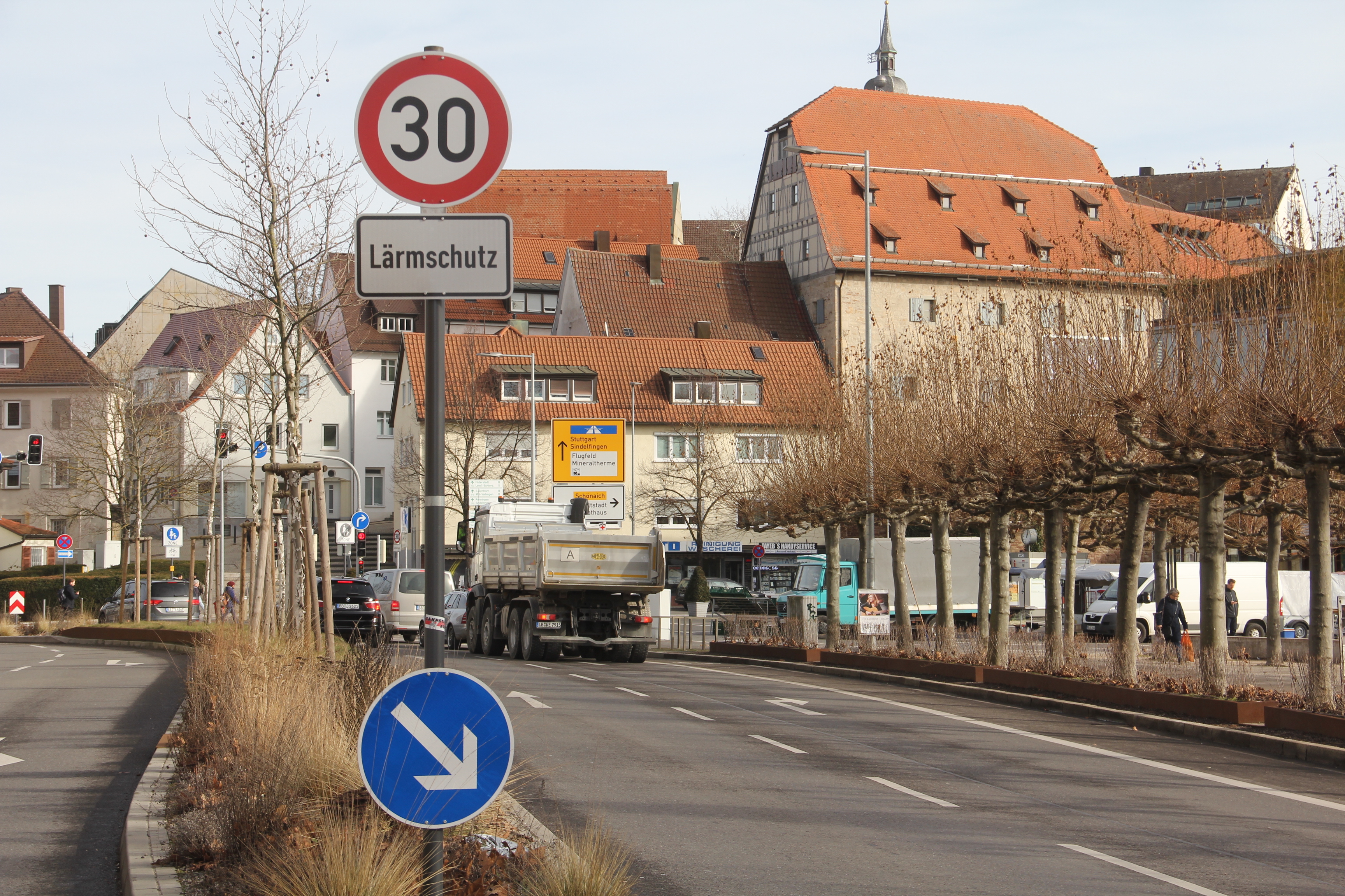 Es ist entschieden: Die Tempo-30-Schilder am Elbenplatz bleiben stehen.