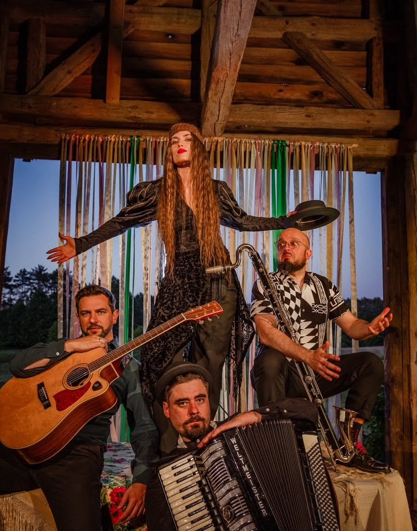 Balkan-Sounds mit „Czarnina“ im Blauen Haus.