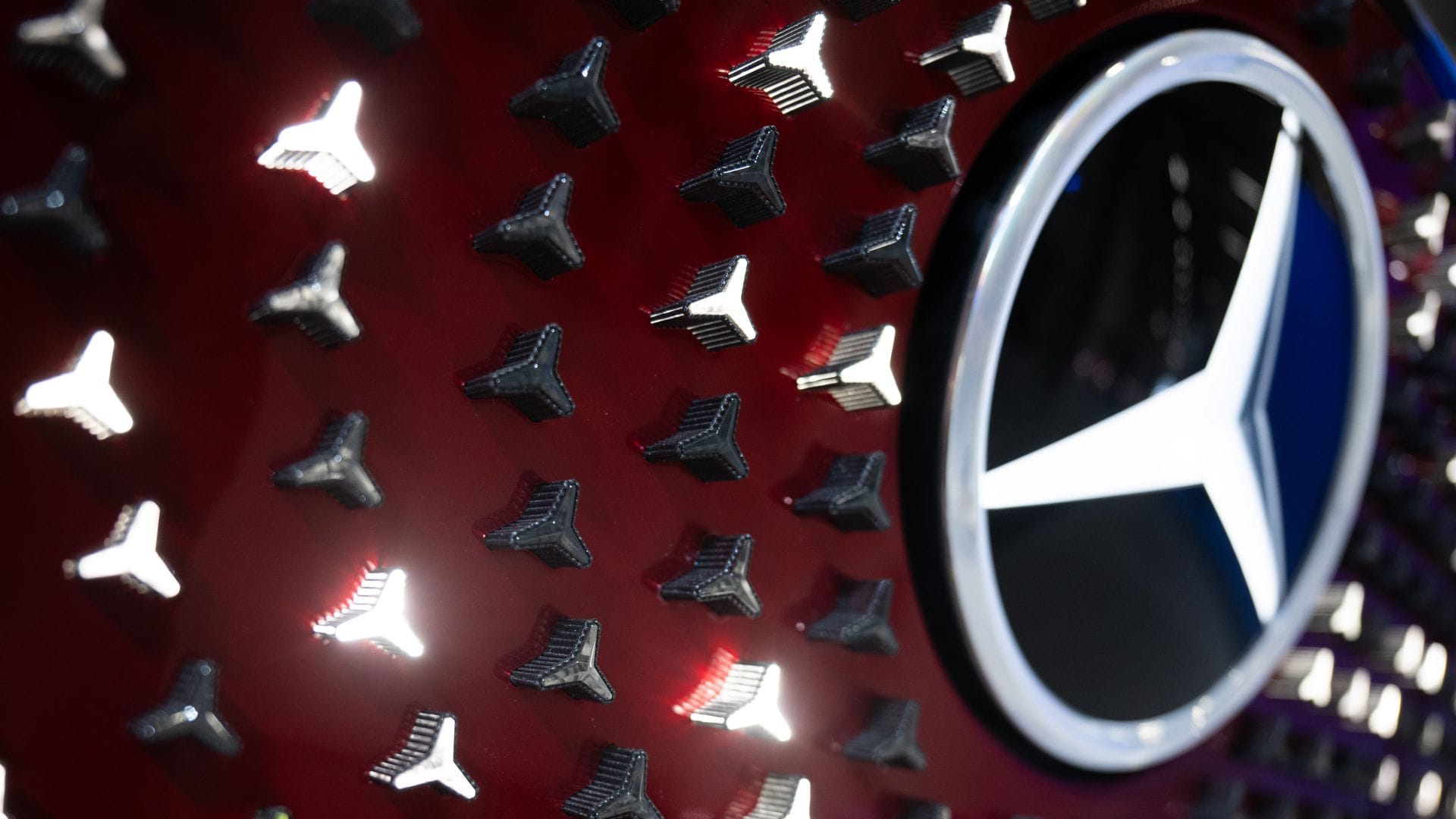 Der CLA als Zeichen der Hoffnung für die Konzernführung und für die Belegschaft von Mercedes.