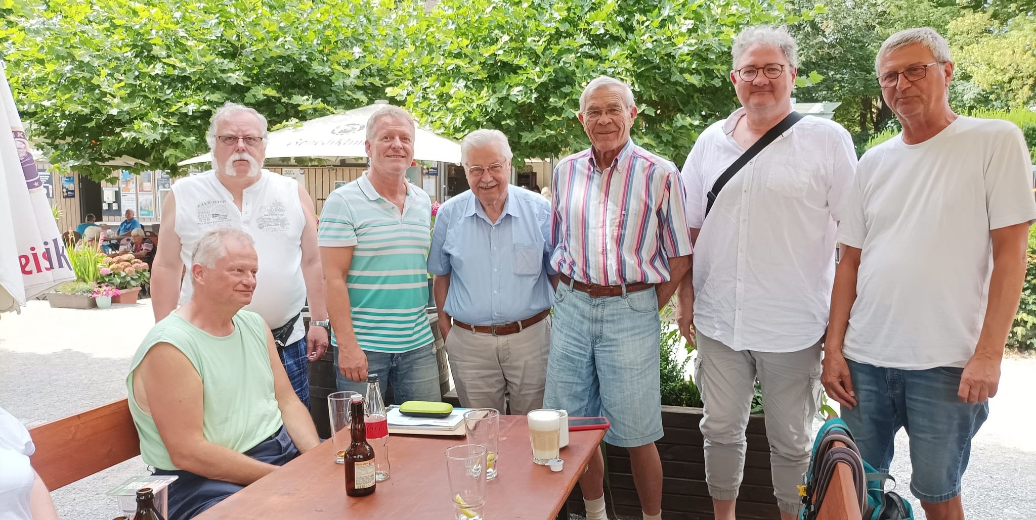 Die sieben wackeren Briefmarken-Schwaben vom WPhV (von links): Jürgen Häsler, Benno von Berg, Bernd Köhler, Siegfried Mistele, Adolf Appel, Markus Stock und Gerd von Olnhausen.