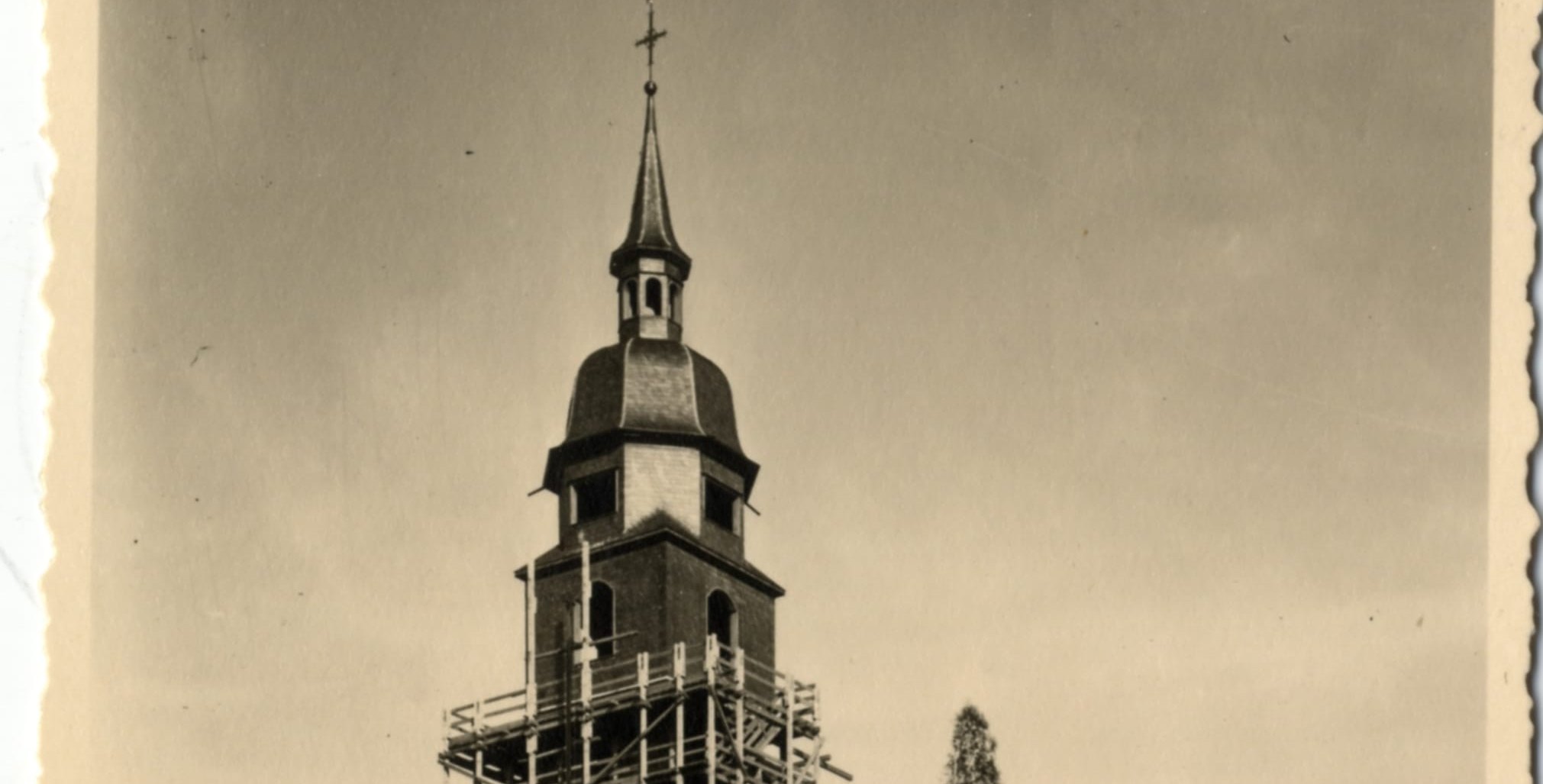 Die Stadtkirche wurde nach dem Zweiten Weltkrieg wieder aufgebaut.