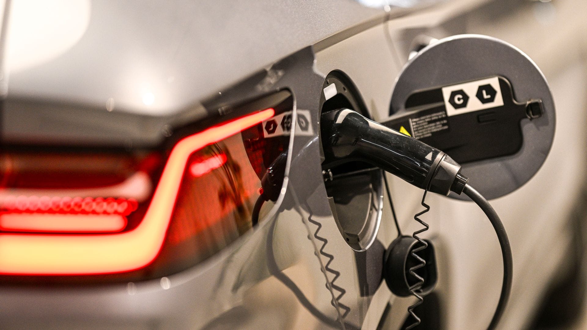 Elektroautos machen weltweit einen immer höheren Anteil der Neuzulassungen aus. (Symbolbild)