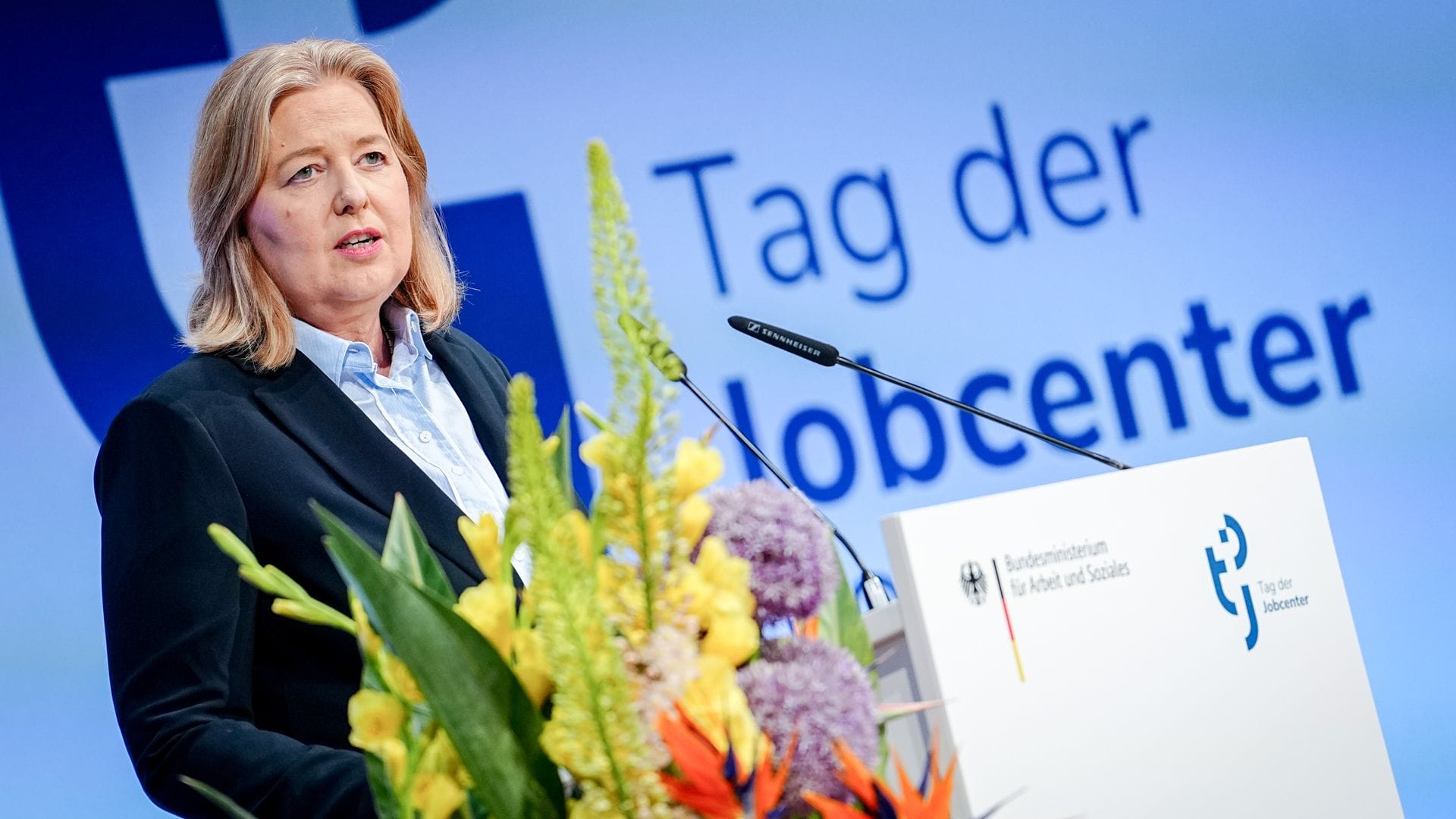 Arbeitsministerin Bärbel Bas (SPD) will bei der Reform des Bürgergelds Tempo machen.