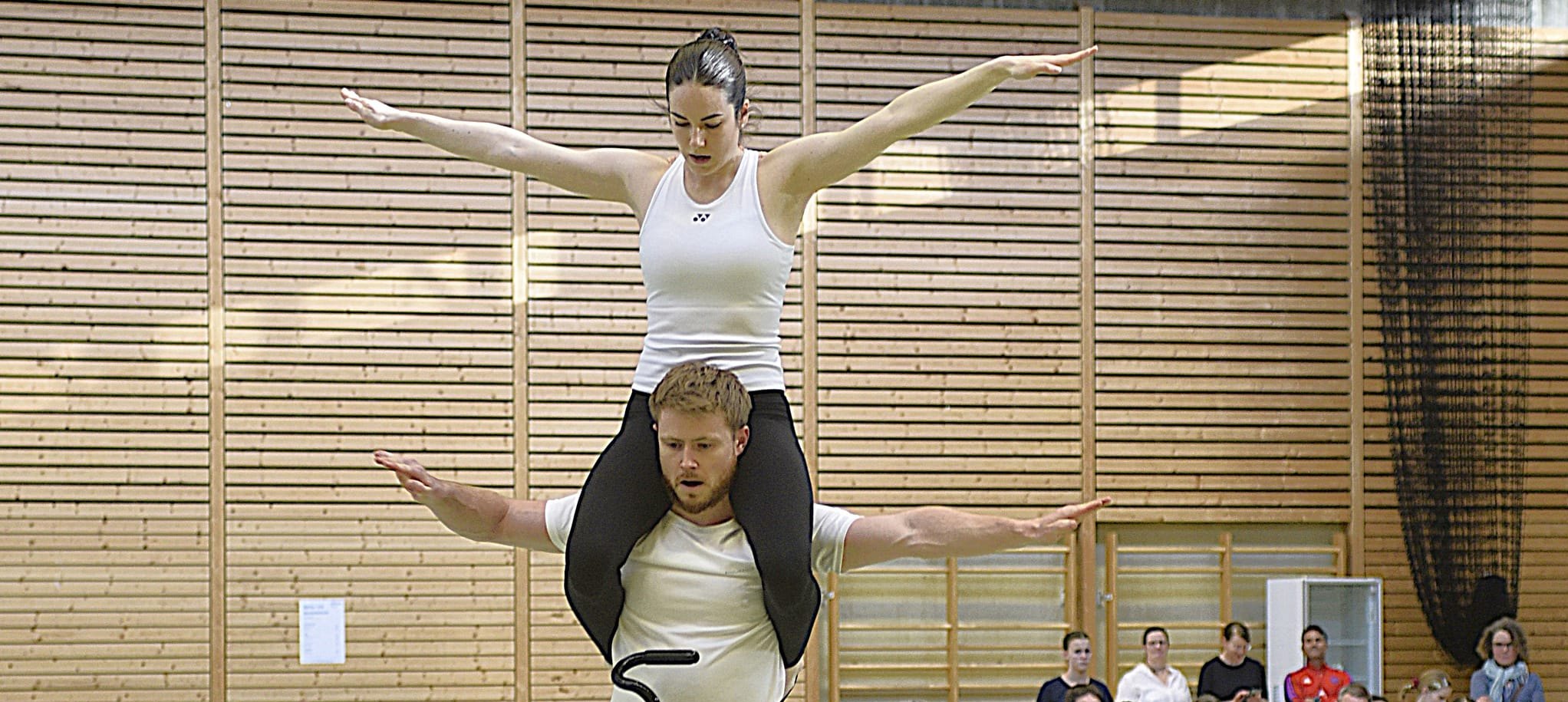 Patrick Tisch und Julia Hämmerli sicherten sich trotz einer schmerzhaften Fußverletzung einen Startplatz bei der Europameisterschaft im Zweierkunstfahren der offenen Klasse. Bild: Reichert