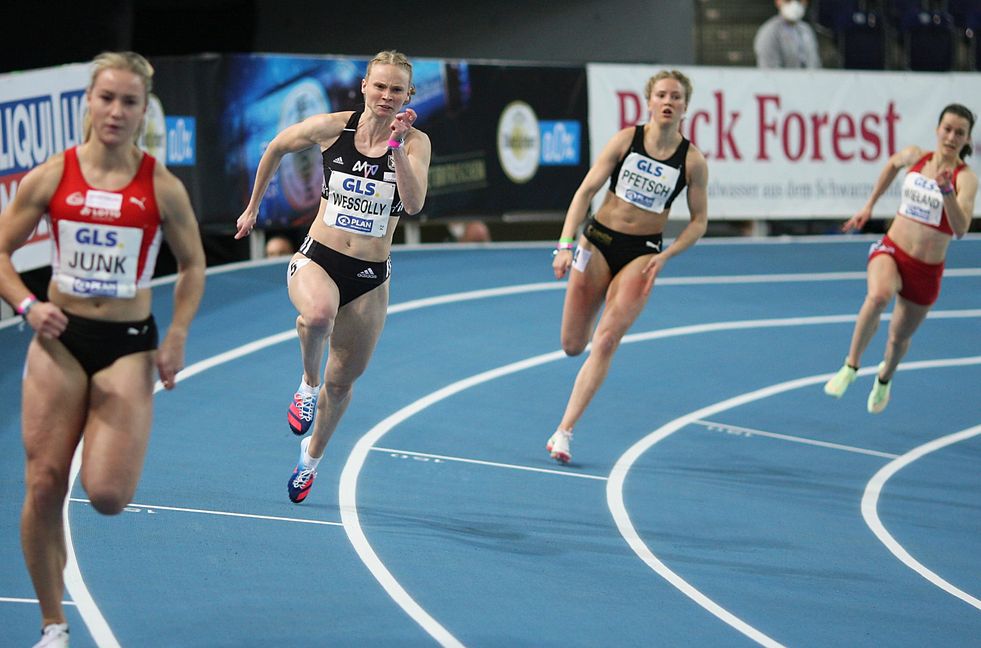 VfL-Sprinterin Jessica-Bianca Wessoly (Zweite von links) hat auch einen Platz im Perspektivkader des Deutschen Leichtathletik Verbandes.