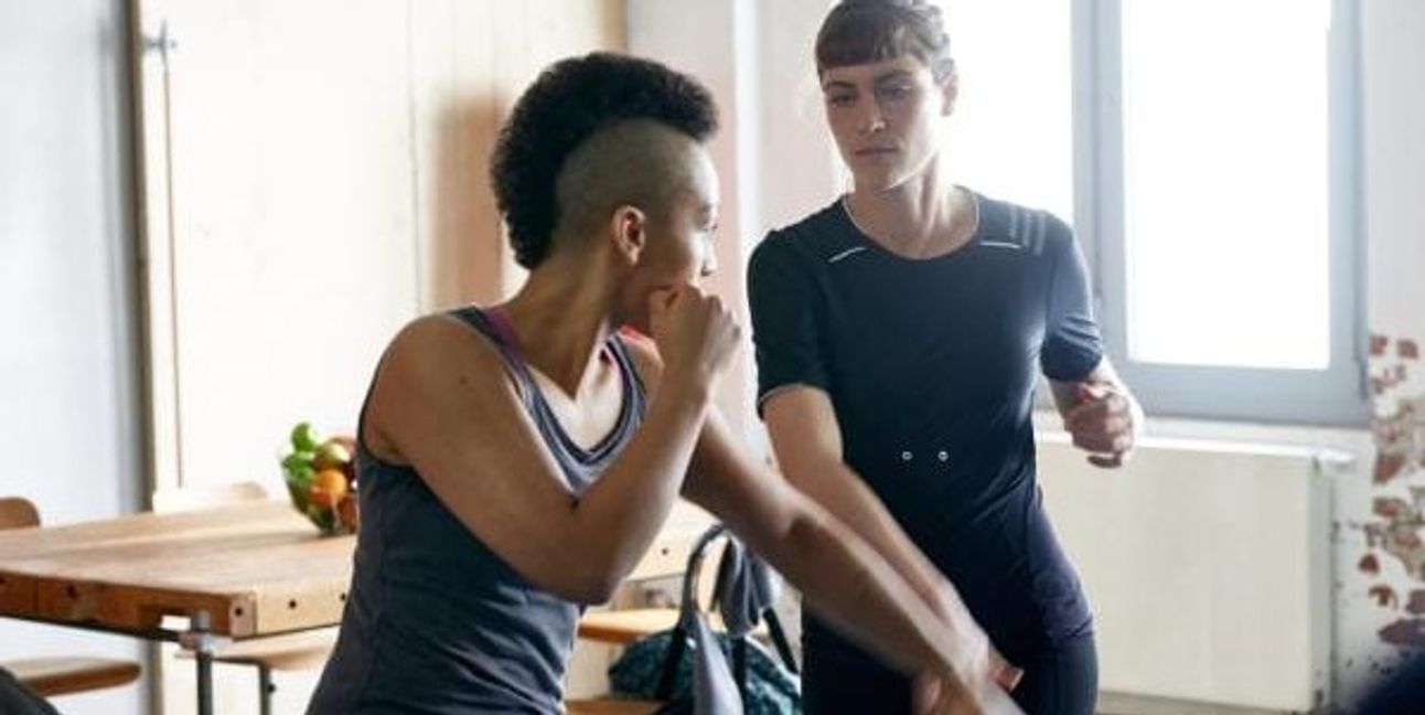 Schlagfertige Frauen im Stralsund Krimi „Ablaufdatum“.