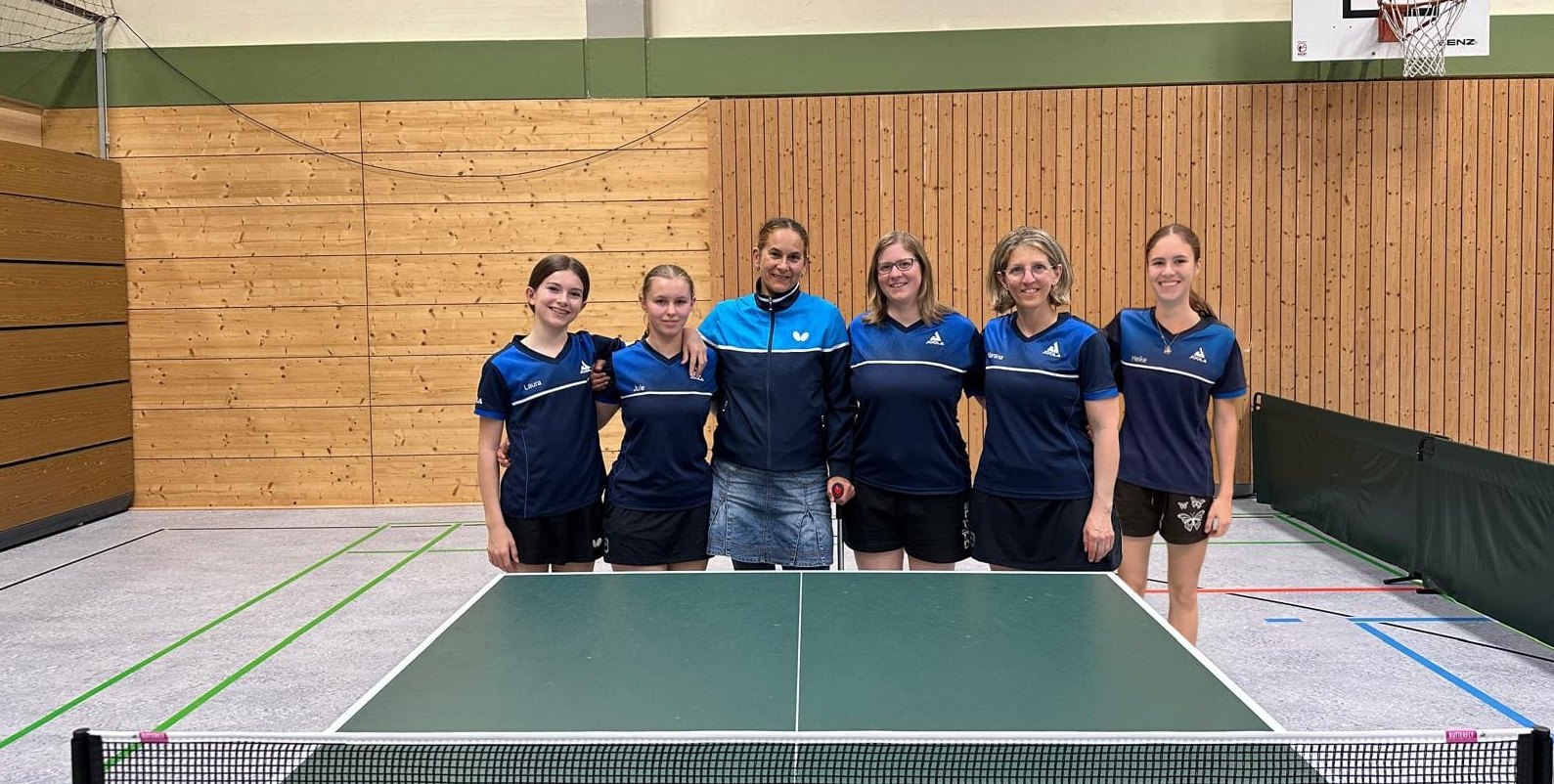 Landesligameister: Laura Voges, Jule Westphal, Dorothea Ziegler, Katrin Herr, Martina Voges, Heike Jocher.