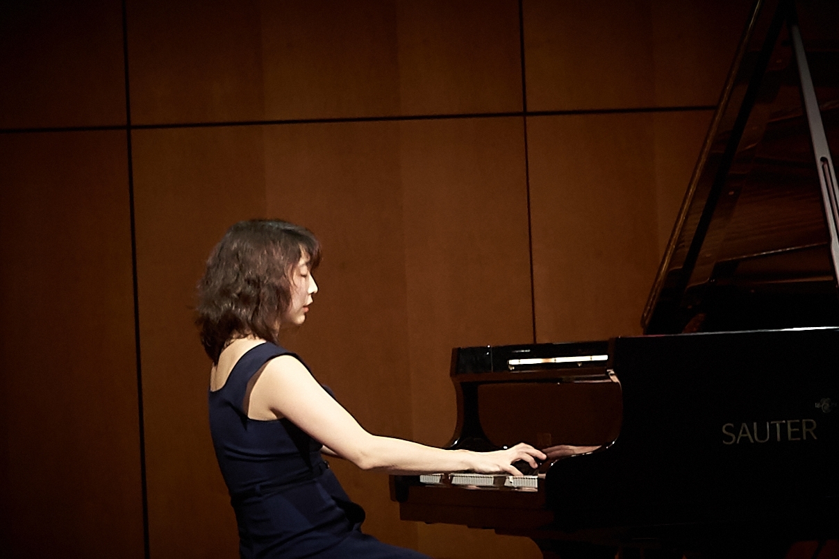 Debütantin Claire Huangci beim 26. Internationalen Pianistenfestival.      Bild Heiden