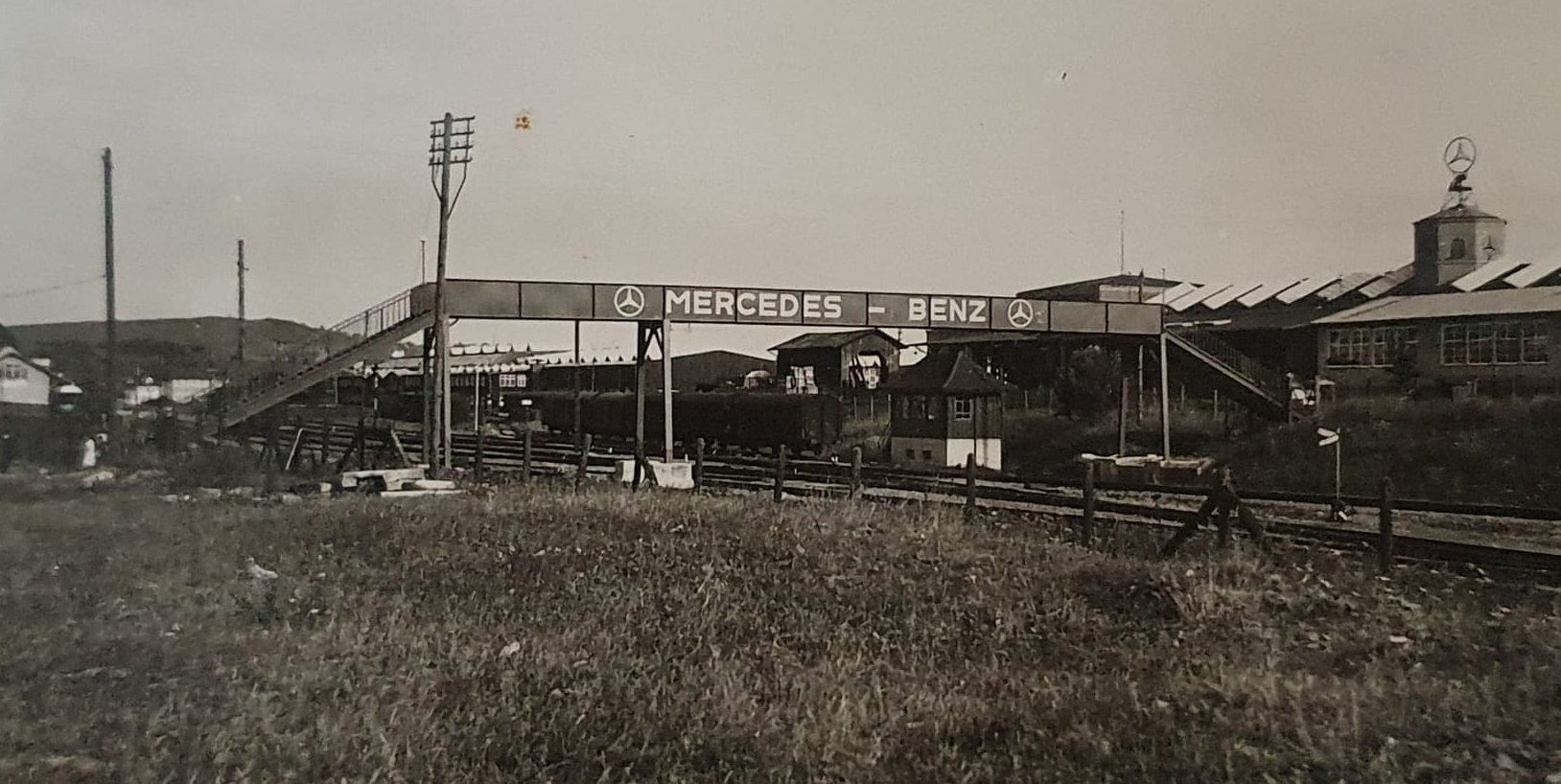 Die Aufnahme aus dem Jahr 1934 zeigt den damals noch ziemlich neuen Daimlersteg.