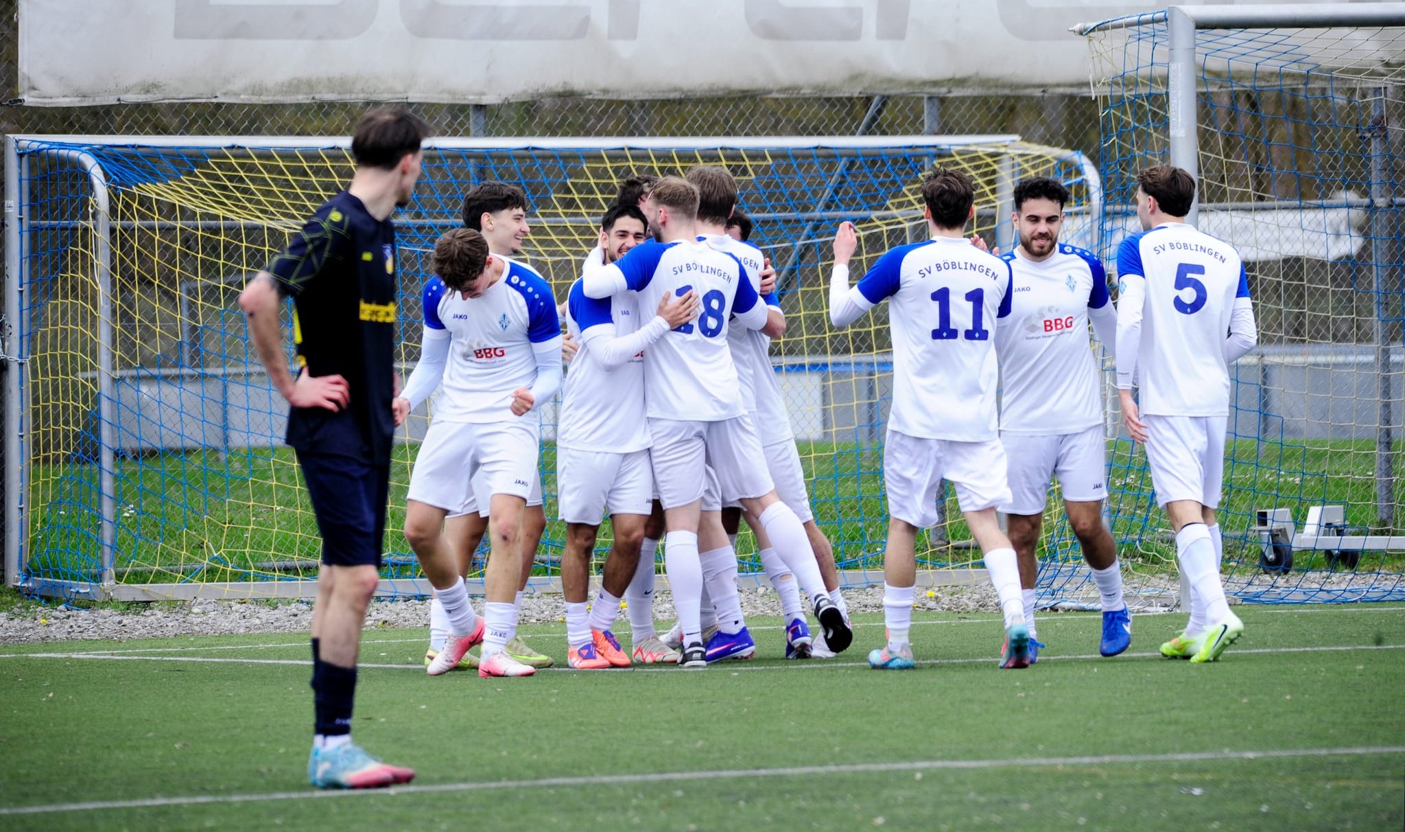 Der Jubel bei der SVB über den 4:1-Auswärtssieg in Ehningen ist groß.