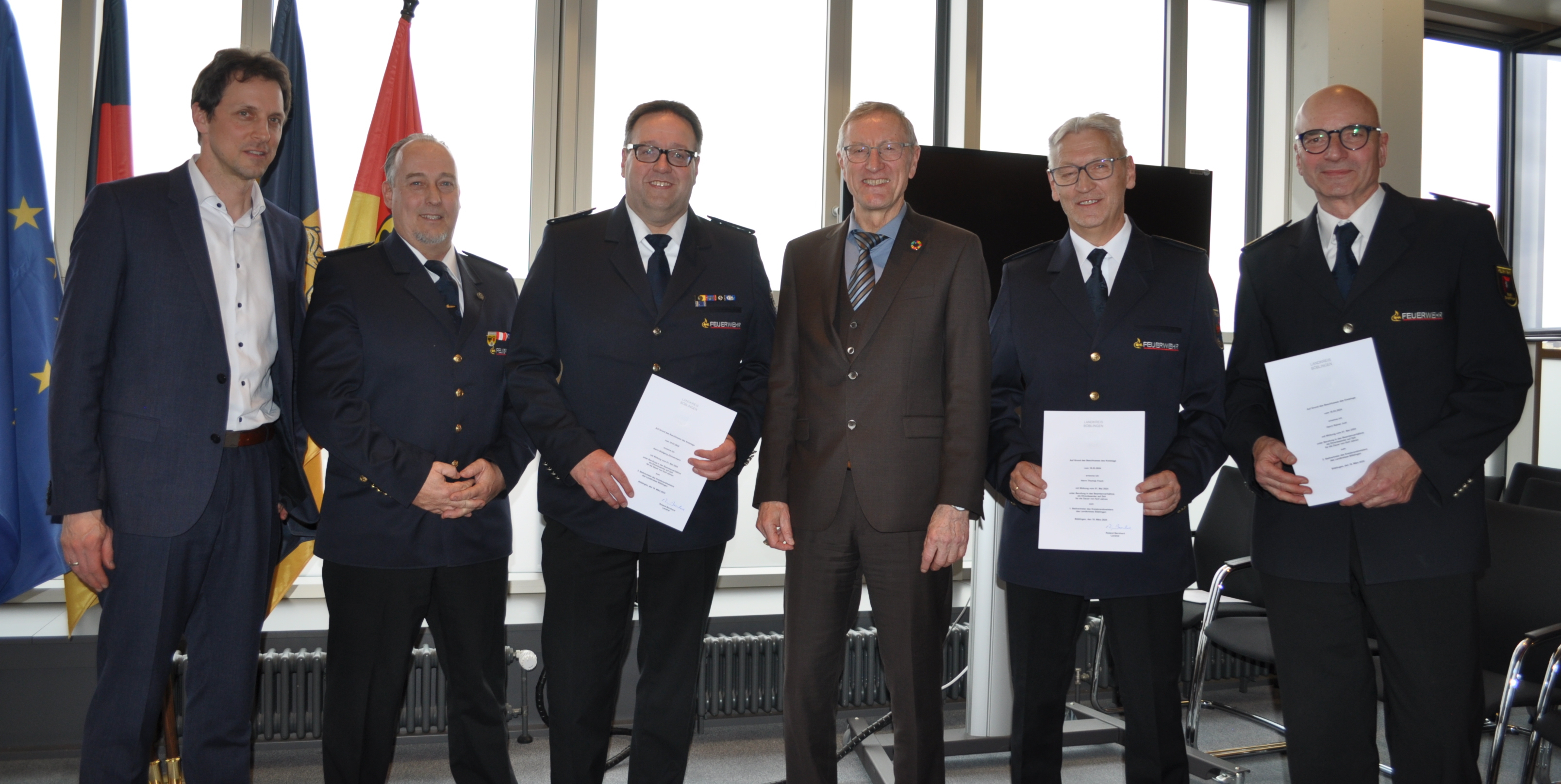Auf unserem Bild (von links): Martin Wuttke, Guido Plischek, Wolfgang Zimmermann, Landrat Bernhard, Thomas Frech und Rainer Just. Bild: Haarer