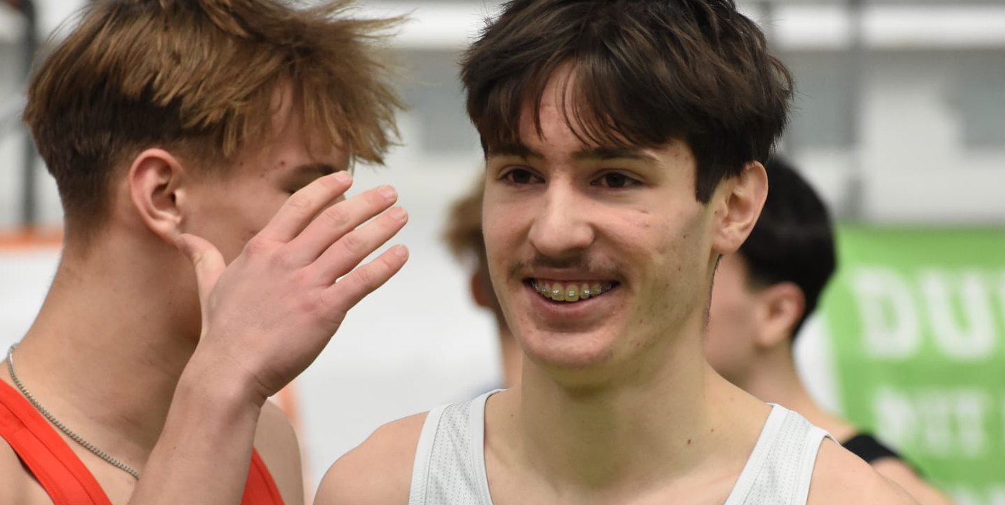 Hat gut Lachen: der Sindelfinger Dimitrij Kron ist im Dreisprung eine Klasse für sich.