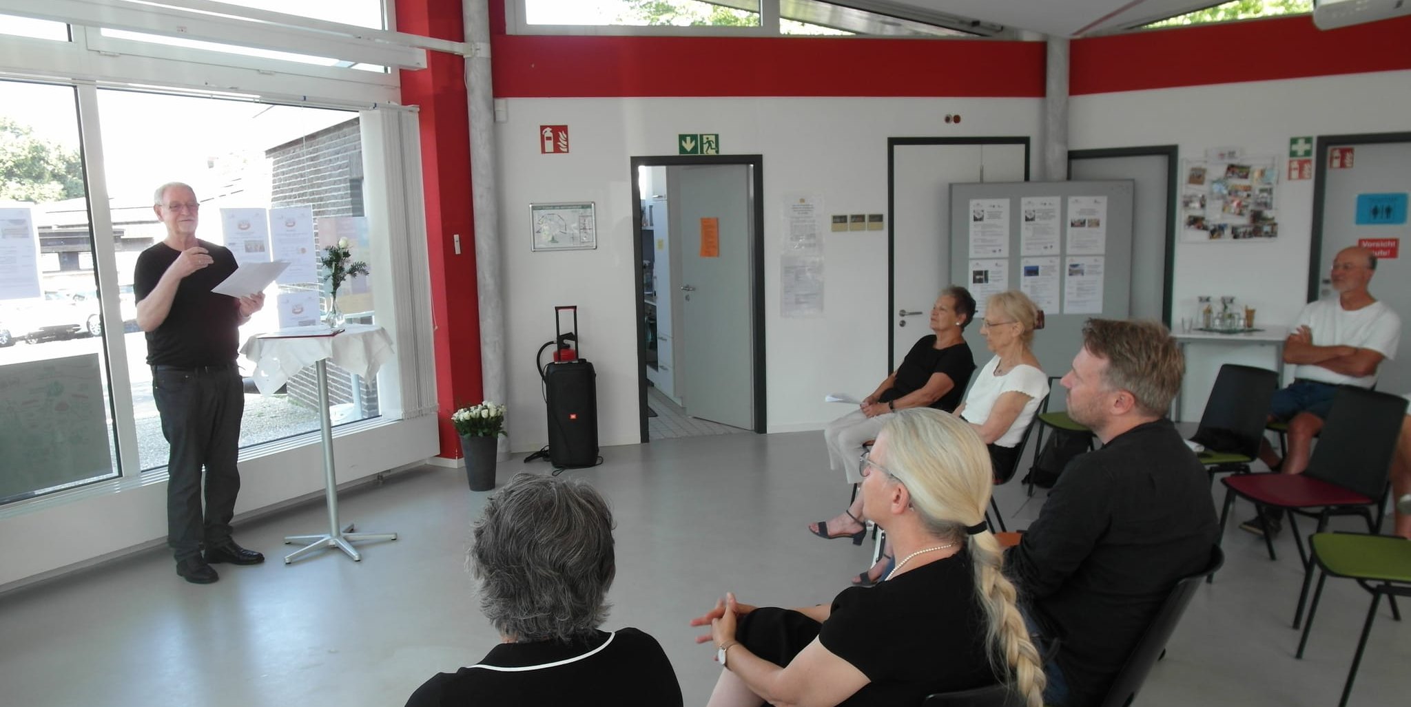 Im Böblinger Stadtteiltreff Grund hat Martin Frey von der Arbeitsgemeinschaft Stadtteilgeschichte vom zähen Ringen in den kommunalpolitischen Gremien berichtet, mit dem in den Sechzigerjahren für die Benennung von Straßen nach NS-Widerstandskämpfern im Böblinger Stadtteil Grund gestritten wurde.