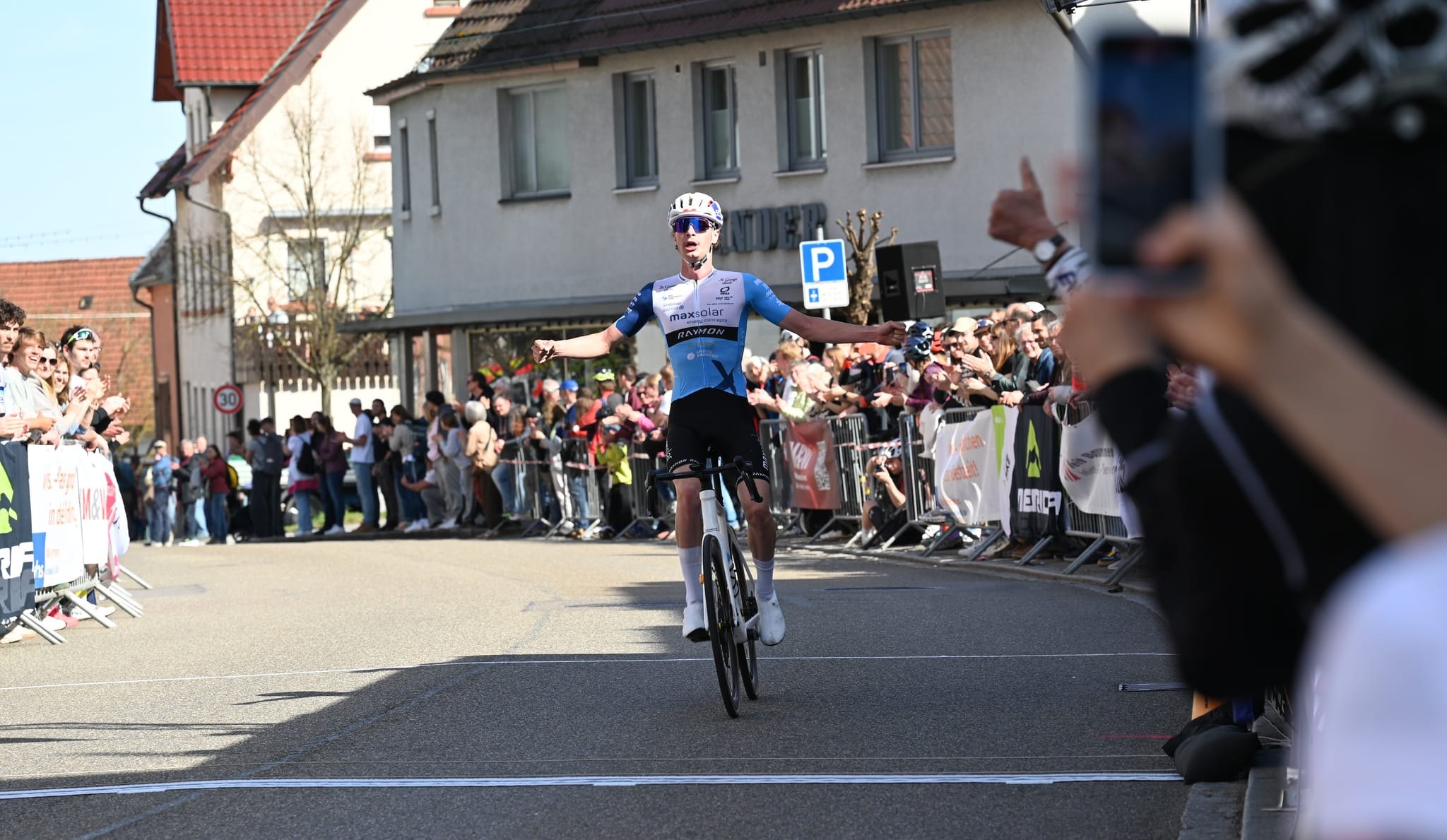 Der jubelnde Sieger bei der Männer-Elite: der Neuseeländer Lachlan McNabb. Bilder: Reichert