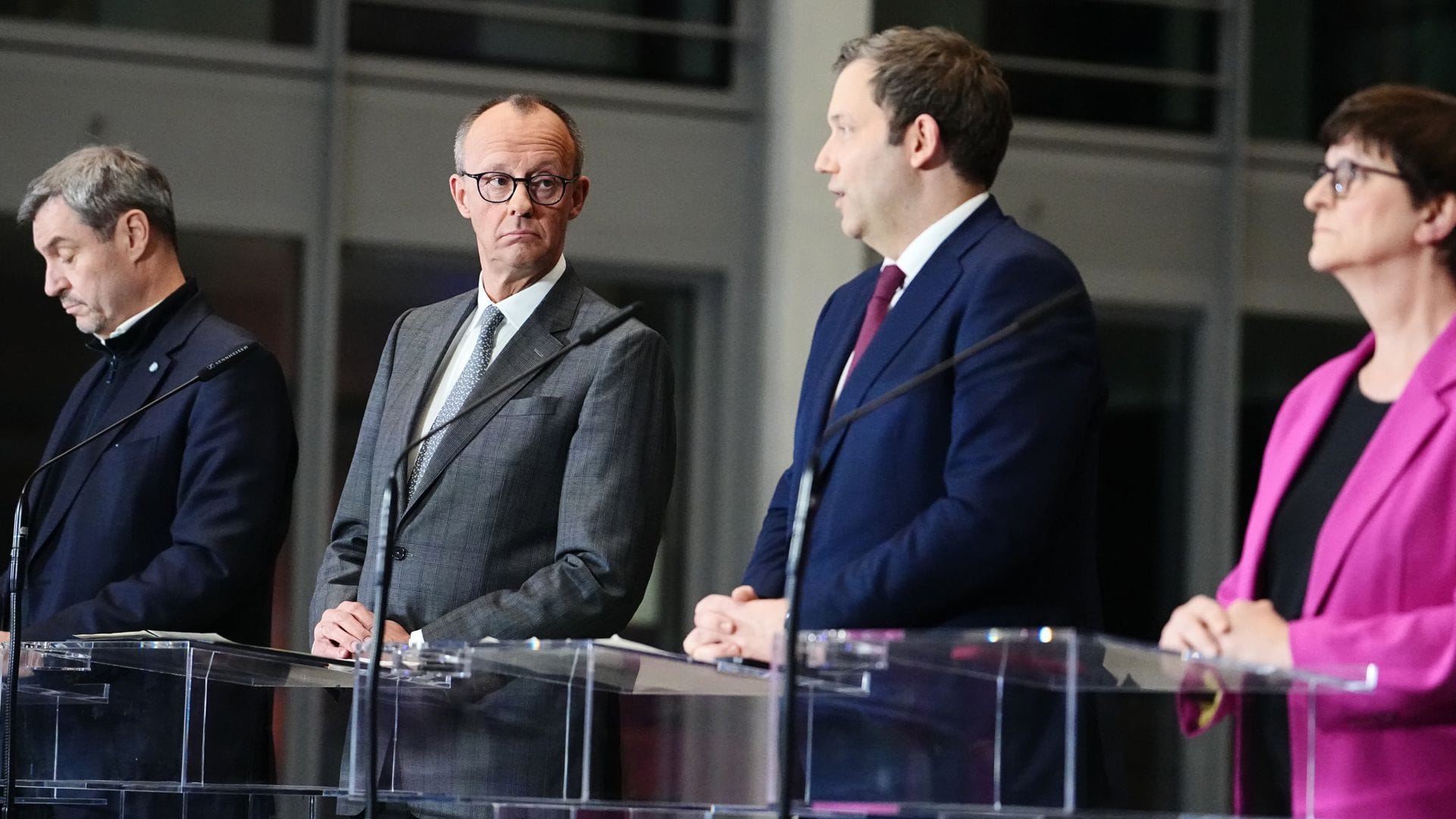 Markus Söder, Friedrich Merz, Lars Klingbeil und Saskia Esken bei einer Pressekonferenz zu den Sondierungsgesprächen zwischen der Union und der SPD am Dienstag.