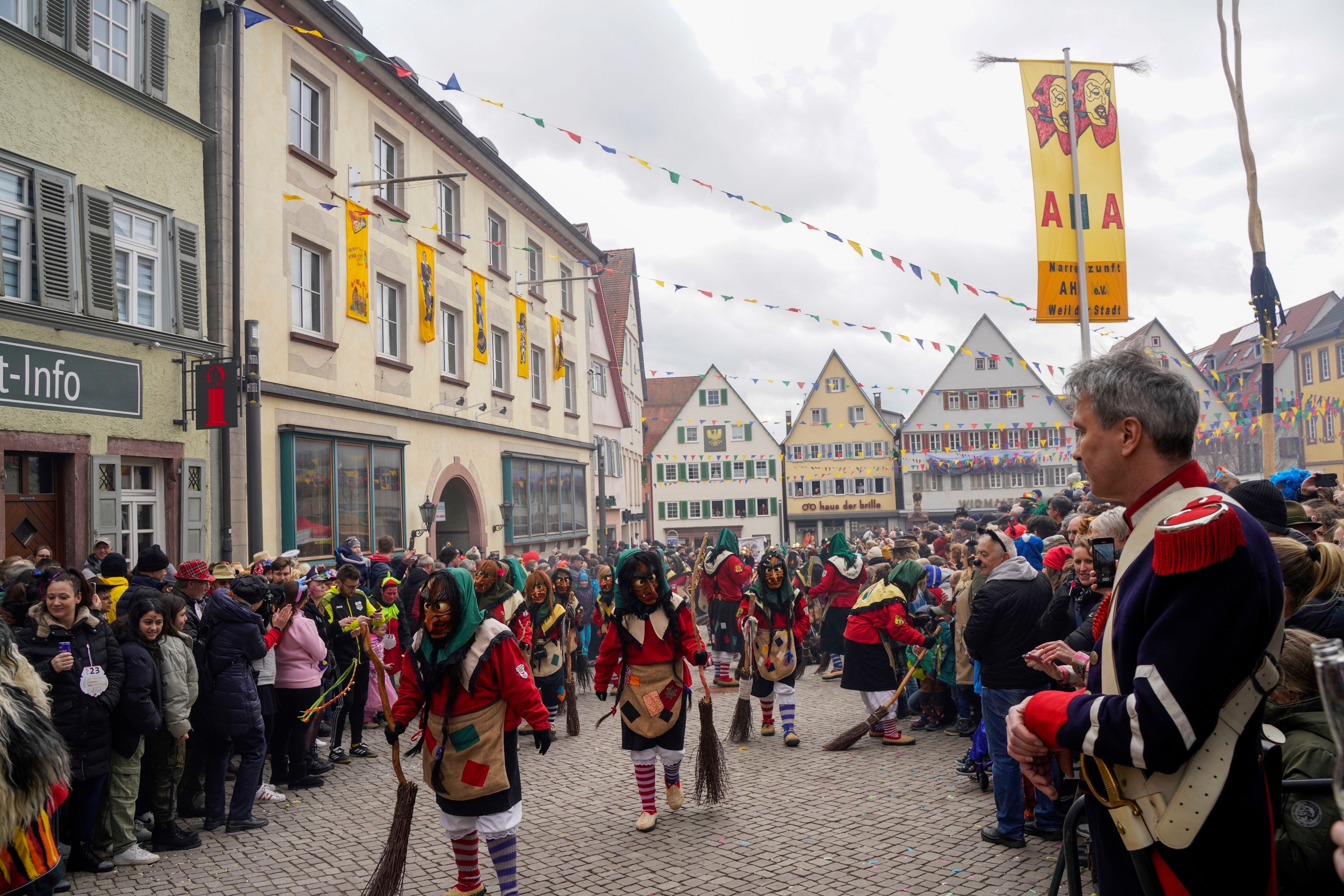 Der Fasnetsumzug in Weil der Stadt ist der größte in der Region. Am Sonnatg um 14 Uhr ght es los. Bild: Dettenmeyer/A
