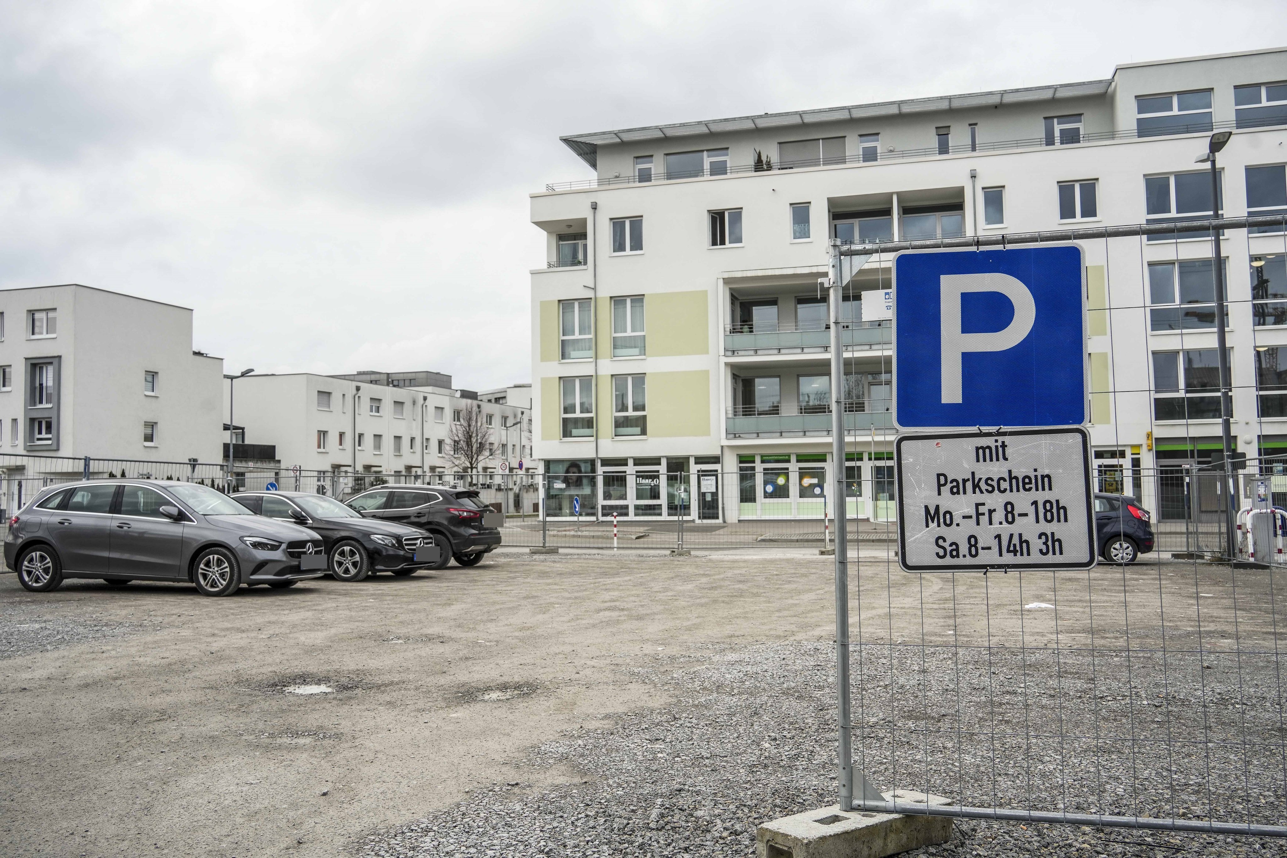 Vor allem bei schlechtem Wetter verwandelt sich der Parkplatz in eine Schlammlandschaft.
