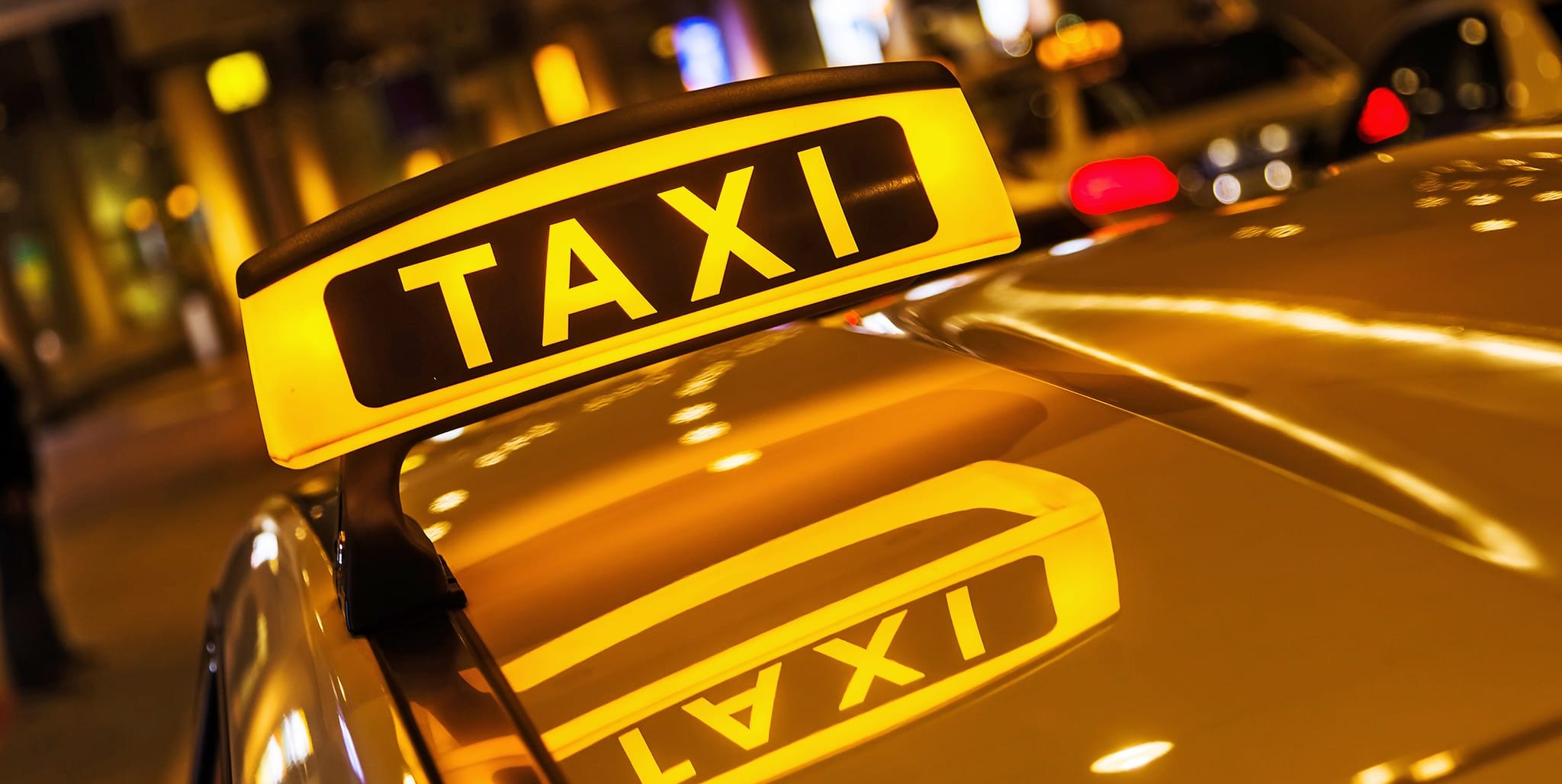 Mit dem Taxi kommt man rund um die Uhr überall hin. Muss aber dafür auch bezahlen.