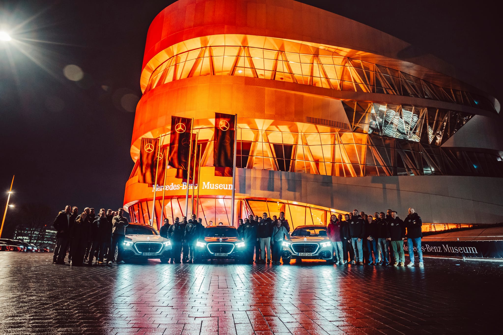 Die neue S-Klasse auf Welttour.