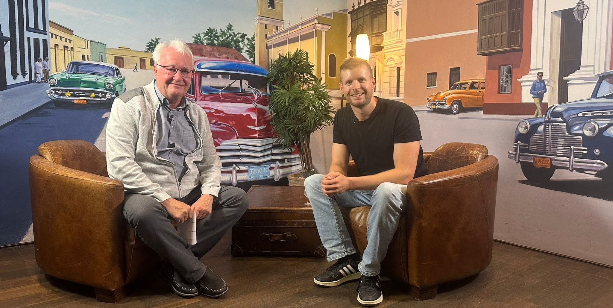 Der Schönaicher Patrick Schlecht (rechts) leitet das neue Hospiz in Böblingen.
