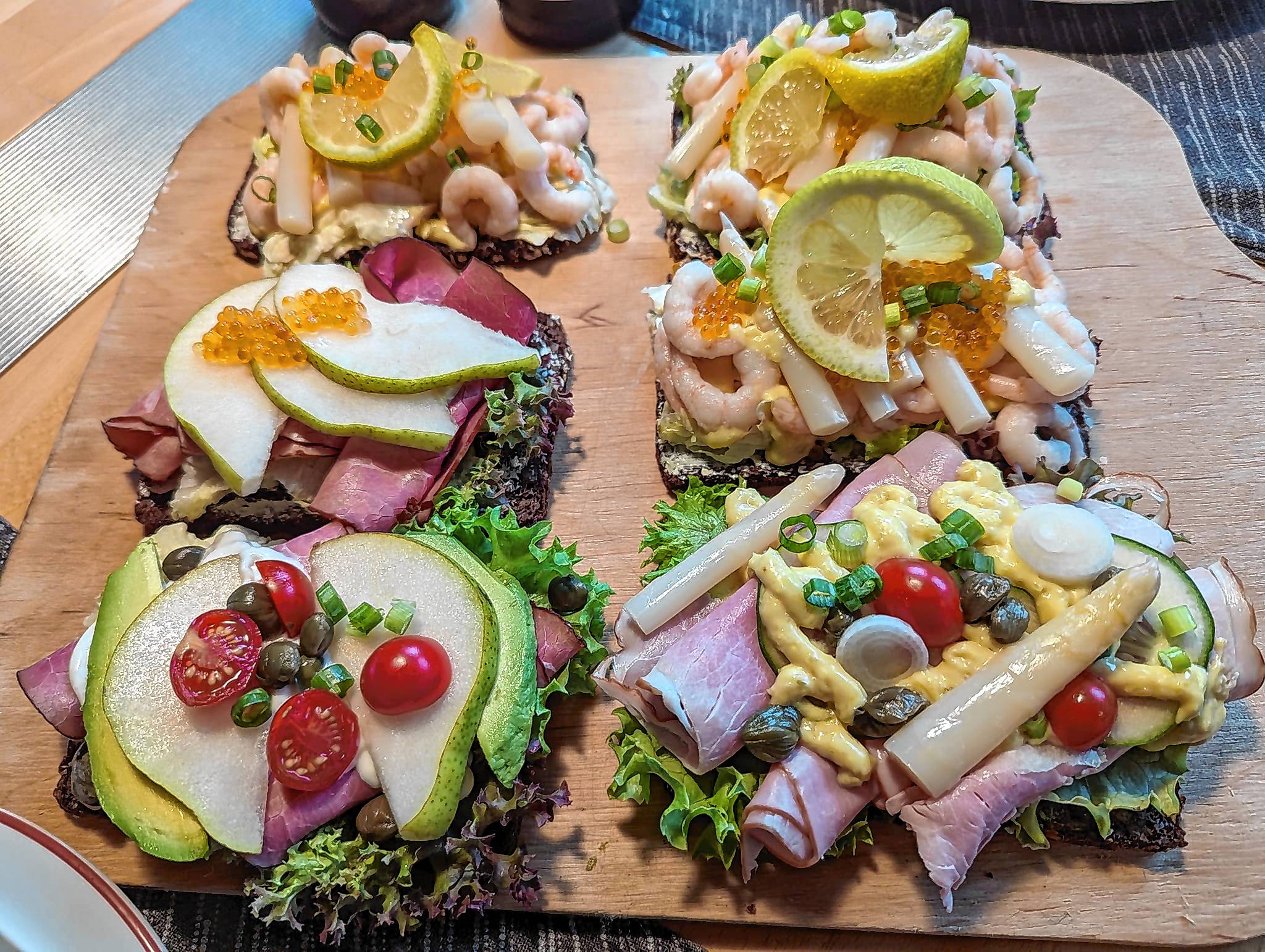 Auf ein dänisches Butterbrot darf fast alles  drauf, was schmeckt.
