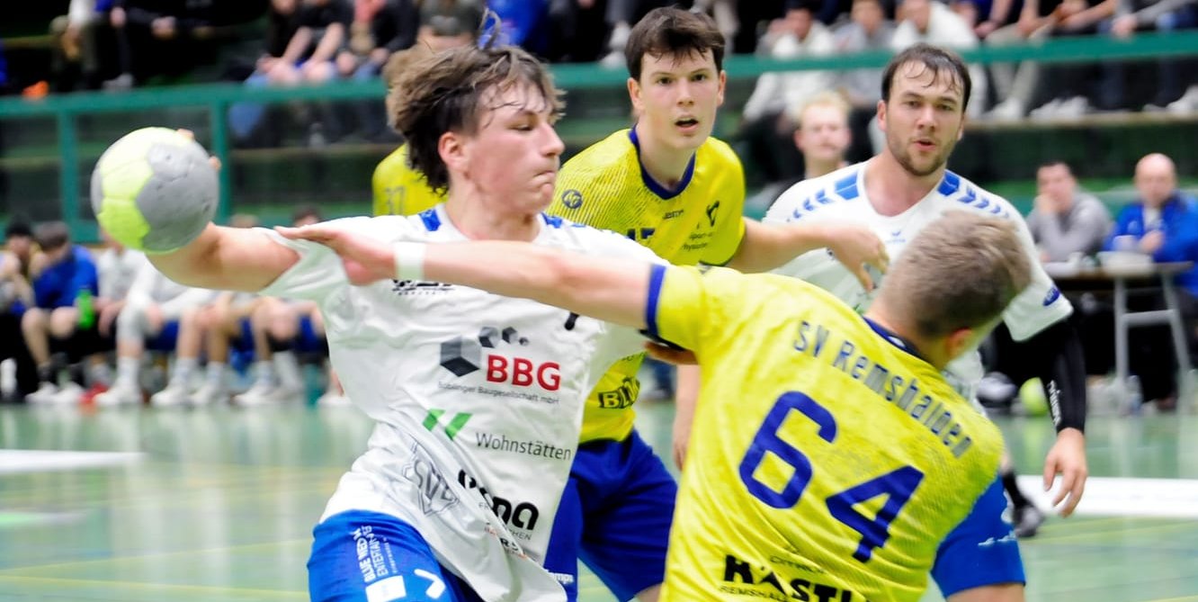 Lowis Englert beißt sich durch.	Bild: Photostame