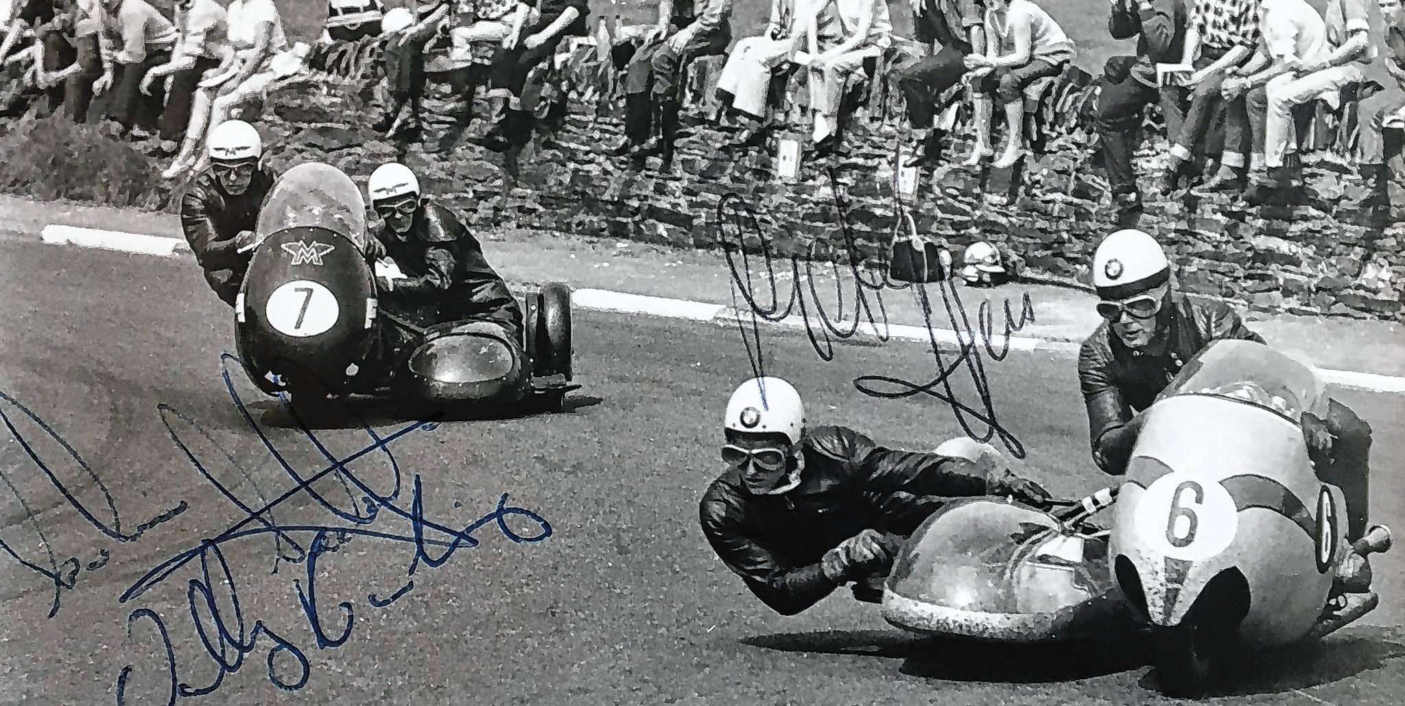 Otto Kölle und Dieter Hess (rechts) gehören mit ihrer BMW-Seitenwagenmaschine in den 1960er Jahren zur Weltspitze.