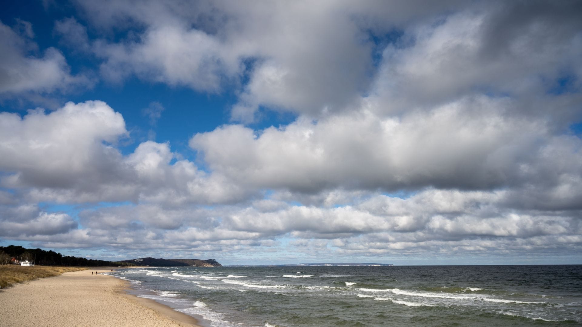 Neben den Alpen sind auch Nord- und Ostsee beliebte Reiseziele über Ostern. (Archivbild)