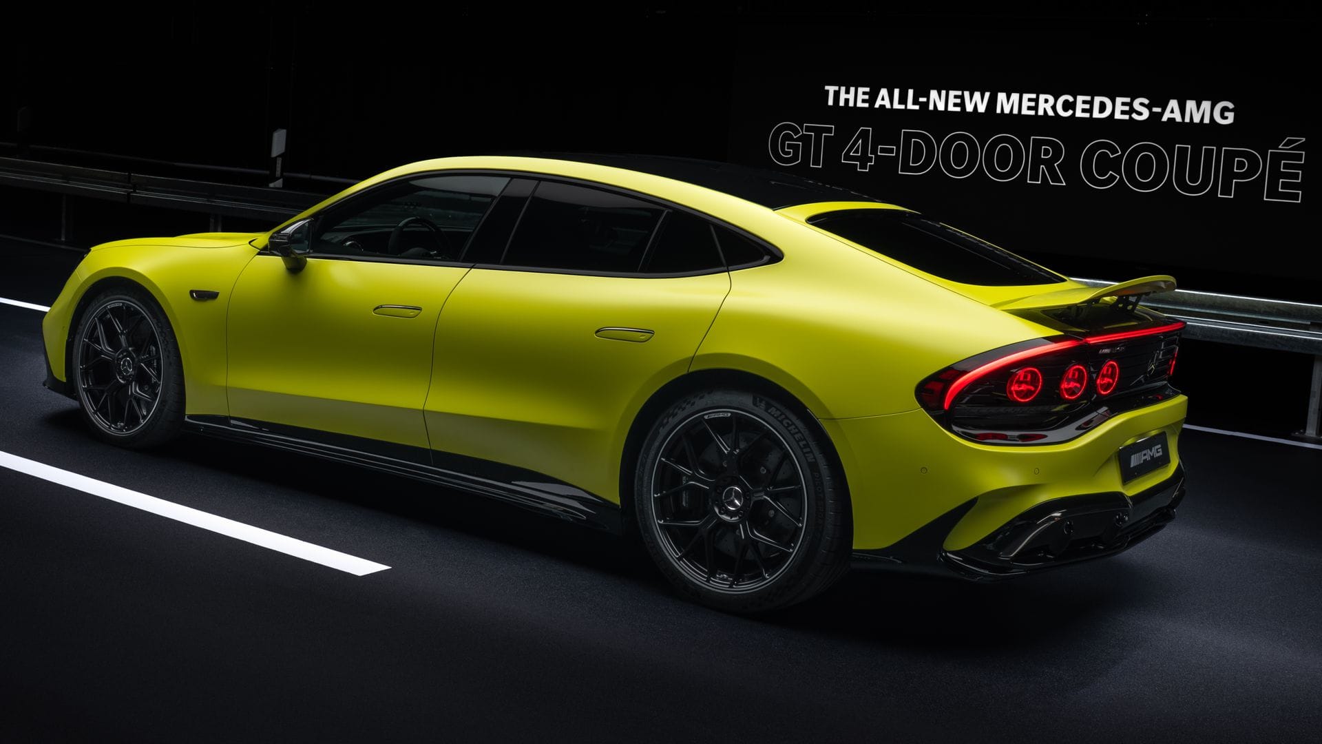 Die Spitzenleistung beträgt bis zu 860 kW (1.169 PS) für das GT 63 Modell und 600 kW (816 PS) für das GT 55 Modell.