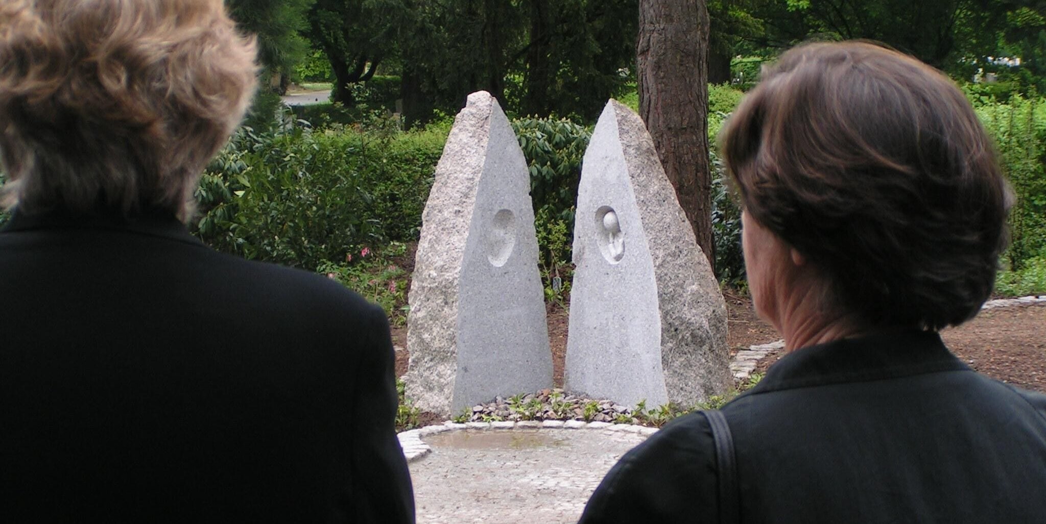 Die Grabstätte wurde im Jahr 2006 von der Stadt Böblingen unentgeltlich zur Verfügung gestellt.