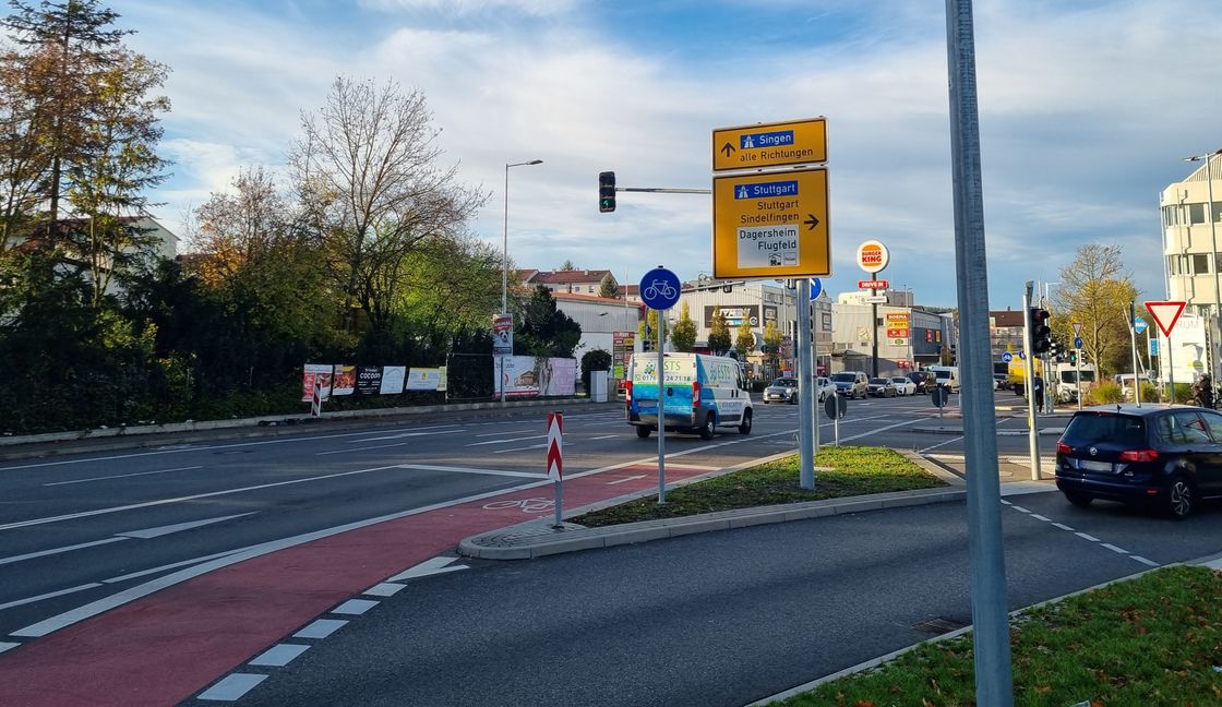 An der Kreuzung zwischen der Herrenberger Straße und der Calwer Straße soll ein neuer Blitzer aufgestellt werden. Bild: Hamann