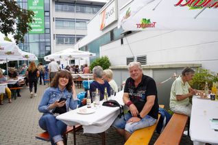 Gemütliche Hocketse: Beim SZ/BZ-Leserfest ist gut sein.