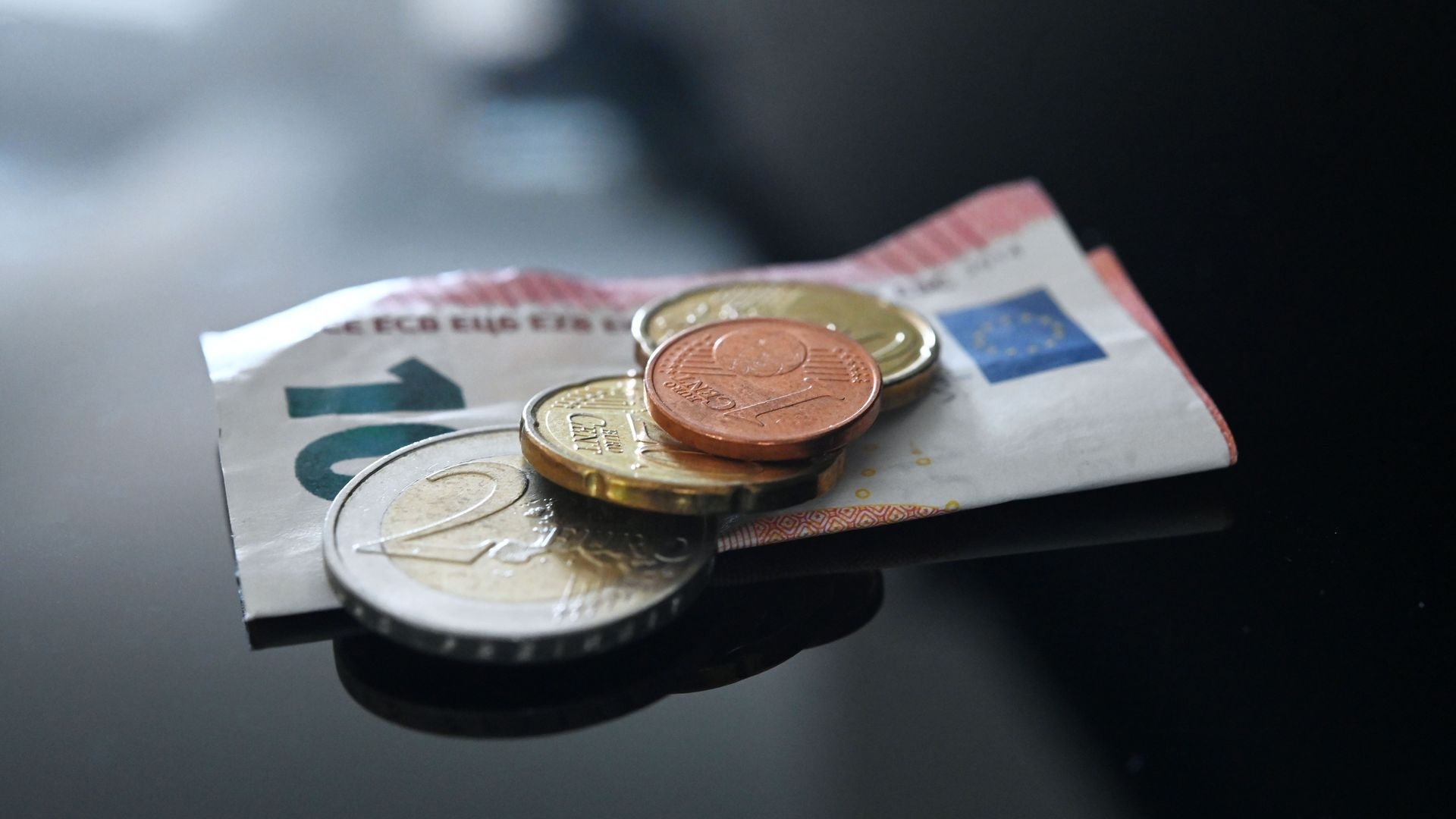 Der gesetzliche Mindestlohn ist zum 1. Januar von 12 Euro auf 12,41 Euro gestiegen. Bild: z