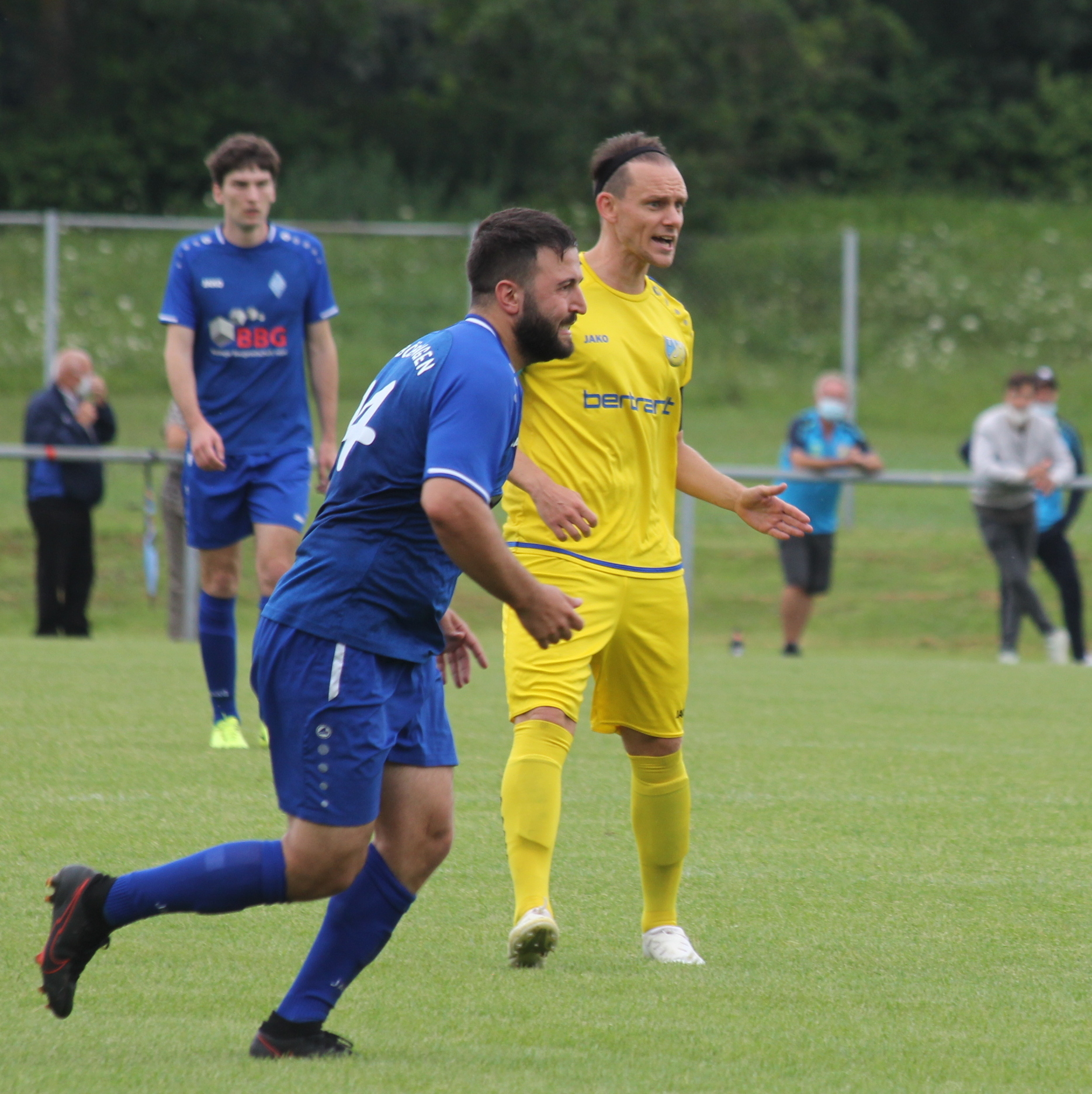 Tahir Bahadir (links) erzielt gegen Ehningen den 3:2-Siegtreffer. Bild: Oberdorfer/A