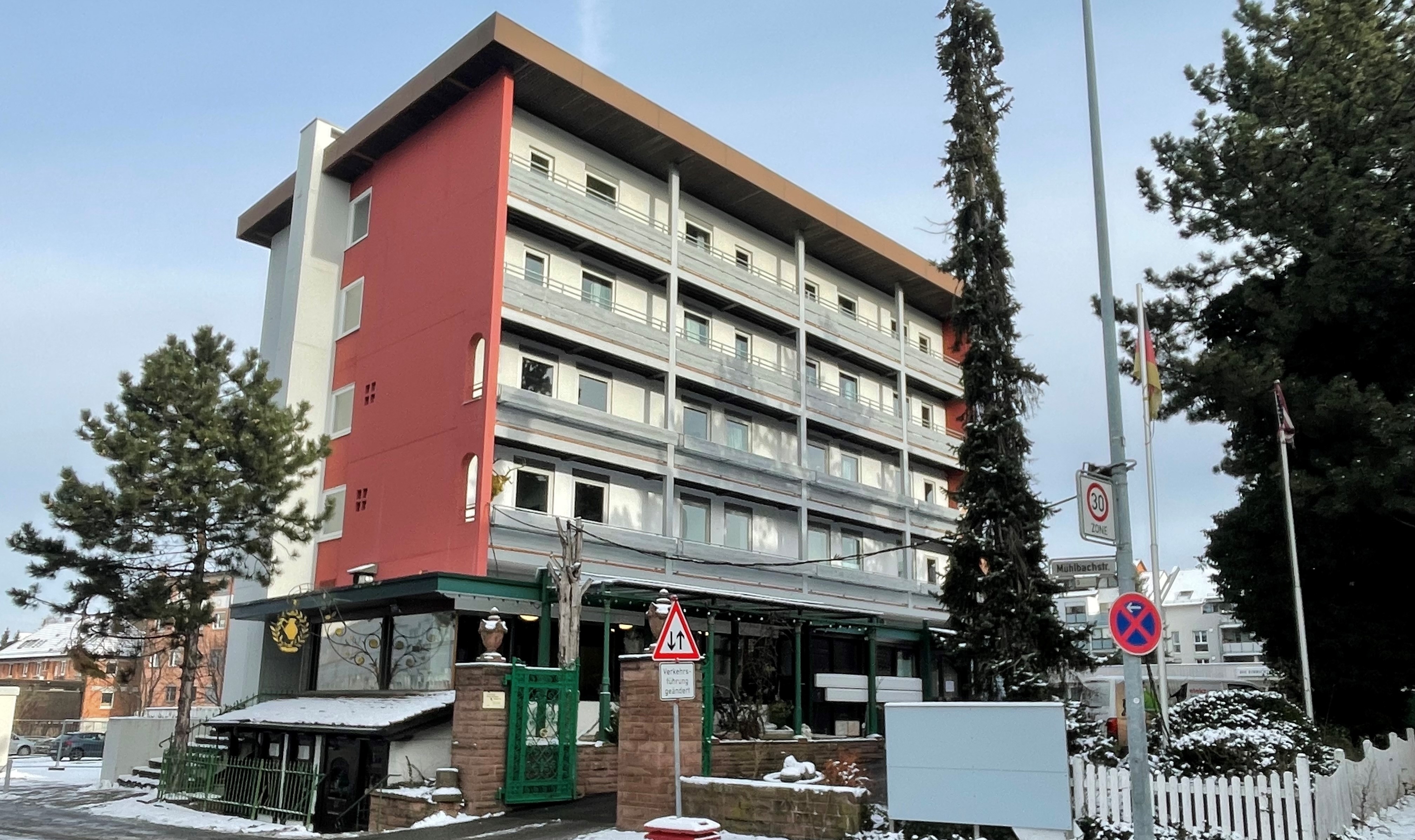 Das Hotel Mönig in Böblingen bietet Platz für 60 Menschen. Dort wurde mit der Belegung durch Flüchtlinge begonnen. Bild: Gospodarczyk