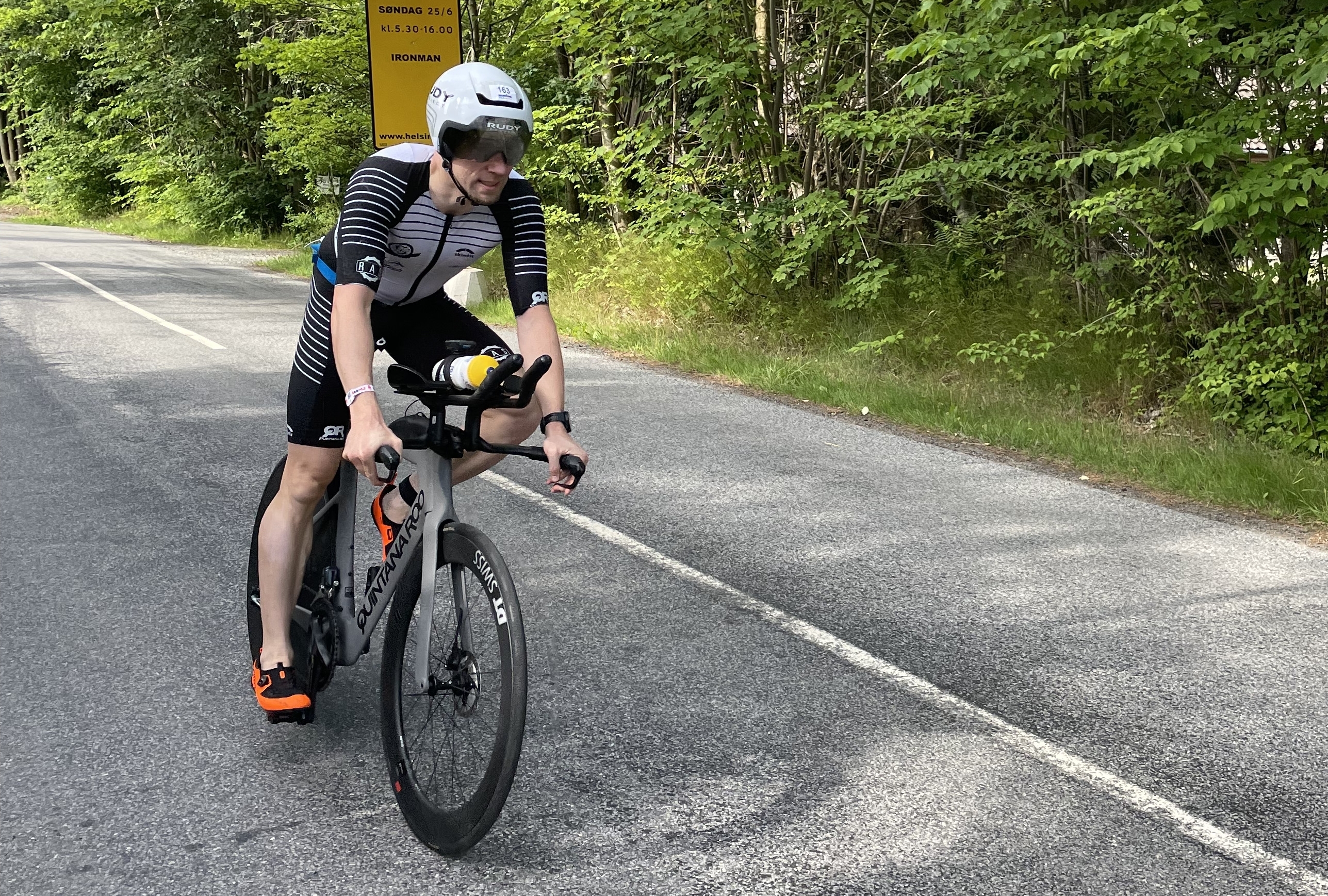 Auf dem Rad nimmt in Elsinore Thomas Berger so richtig Fahrt auf.       Bild: z