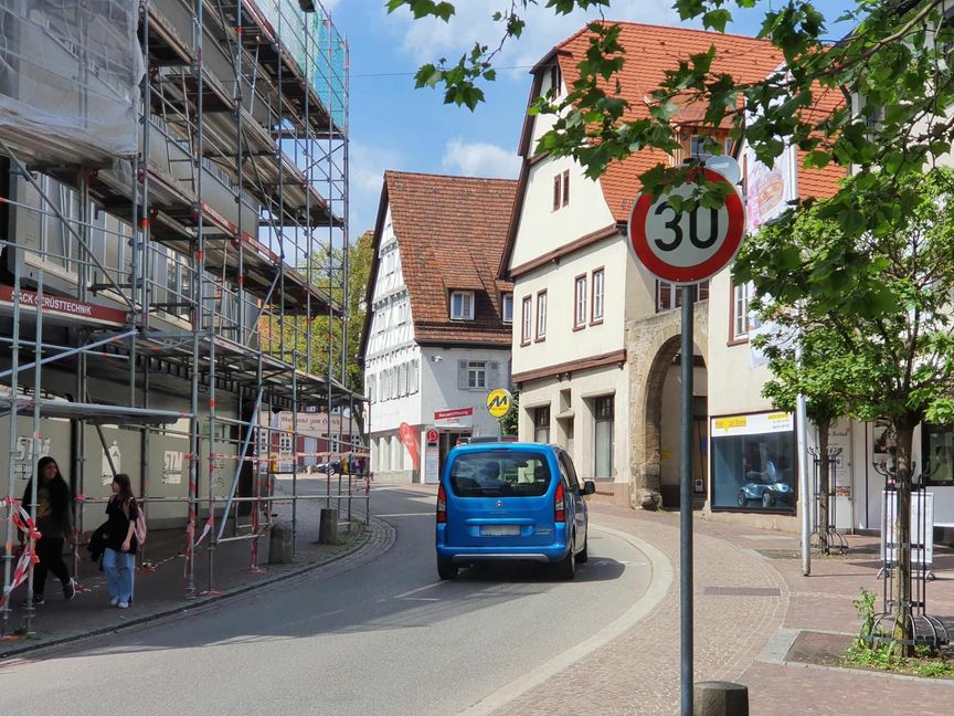 In der Sindelfinger Ziegelstraße ist schon lange maximal Tempo 30 erlaubt. Bild: Wegner
