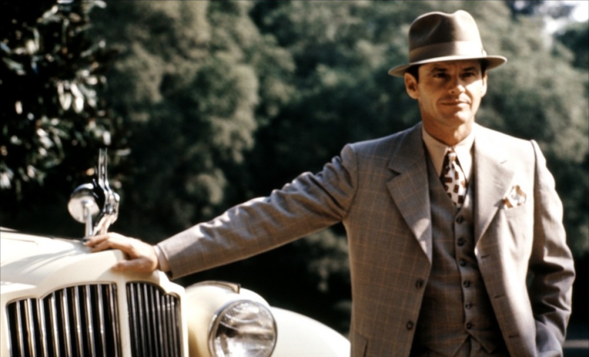 Privatdetektiv Gittes (Jack Nicholson) hat noch eine unversehrte Nase. Doch die Welt der Reichen und Schönen im Jahr 1937 steckt voller Abgründe.   Bild: z