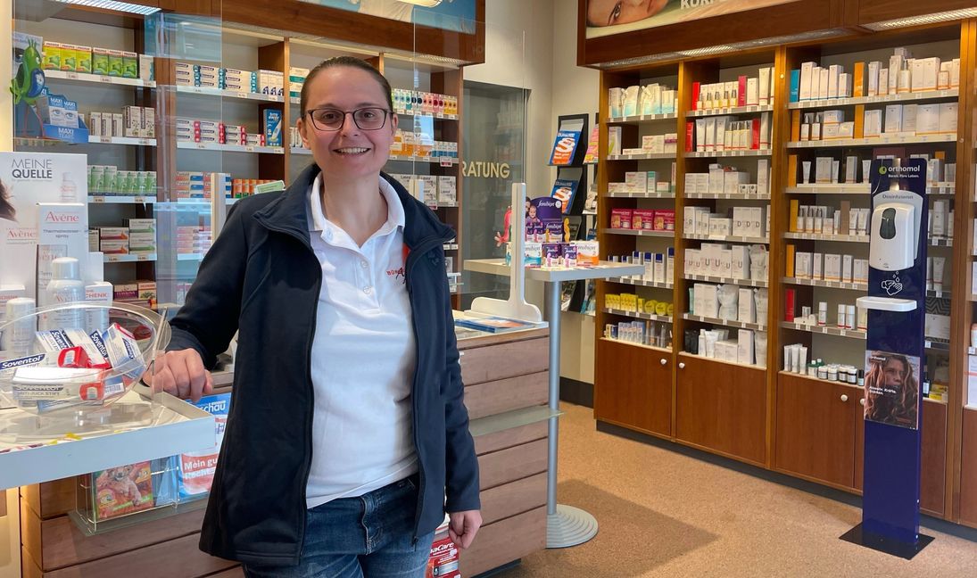 Magdalena Jantsch hat die Bürgerhaus-Apotheke im Januar 2023 übernommen. Im Gespräch mit der SZ/BZ gibt sie einen Einblick, was der Lieferengpass für ihre Apotheke bedeutet. Bild: Gospodarczyk