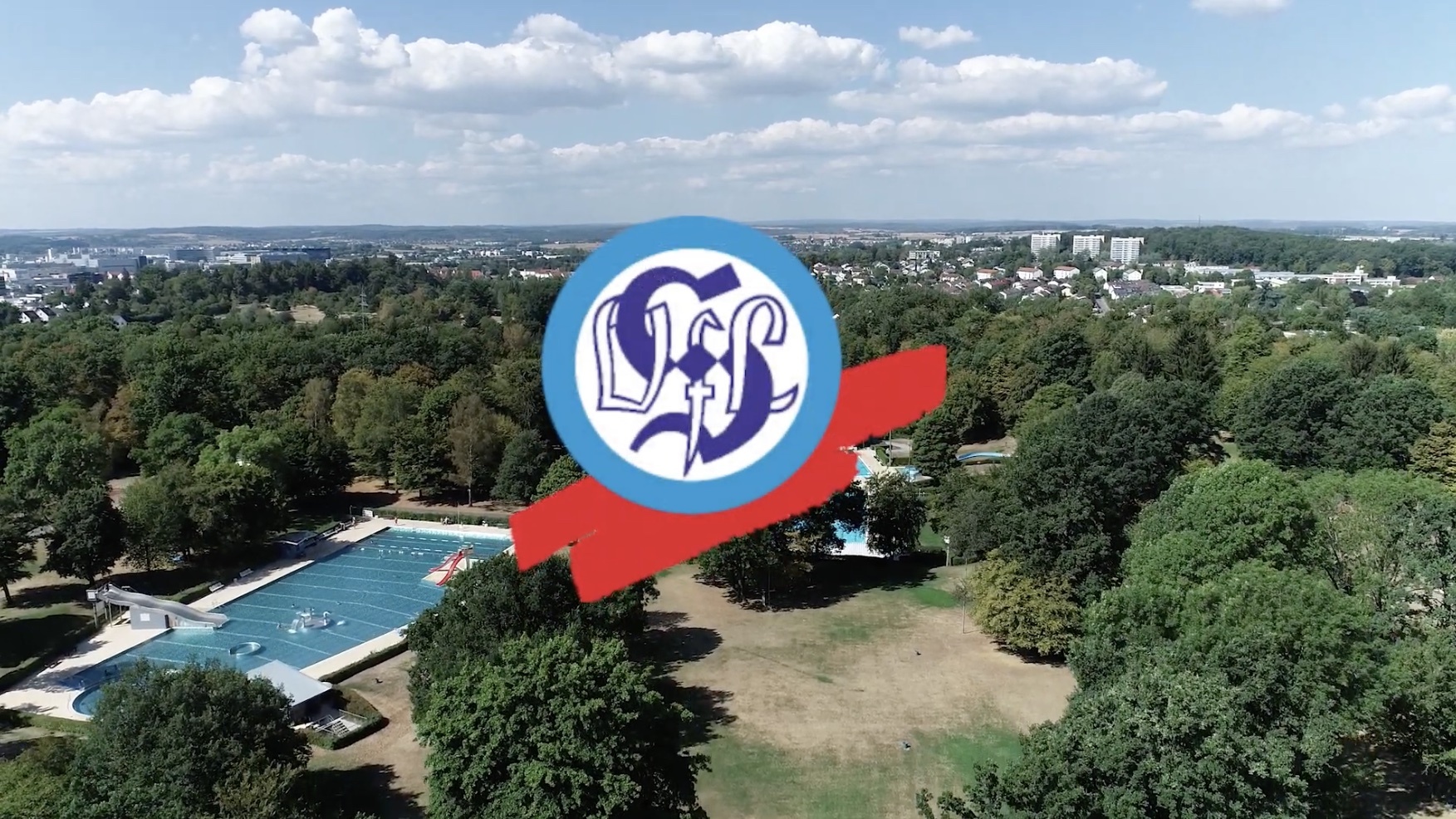 Mit einem Blick aufs Freibad beginnt der Imagefilm des VfL Sindelfingen. Bild: z